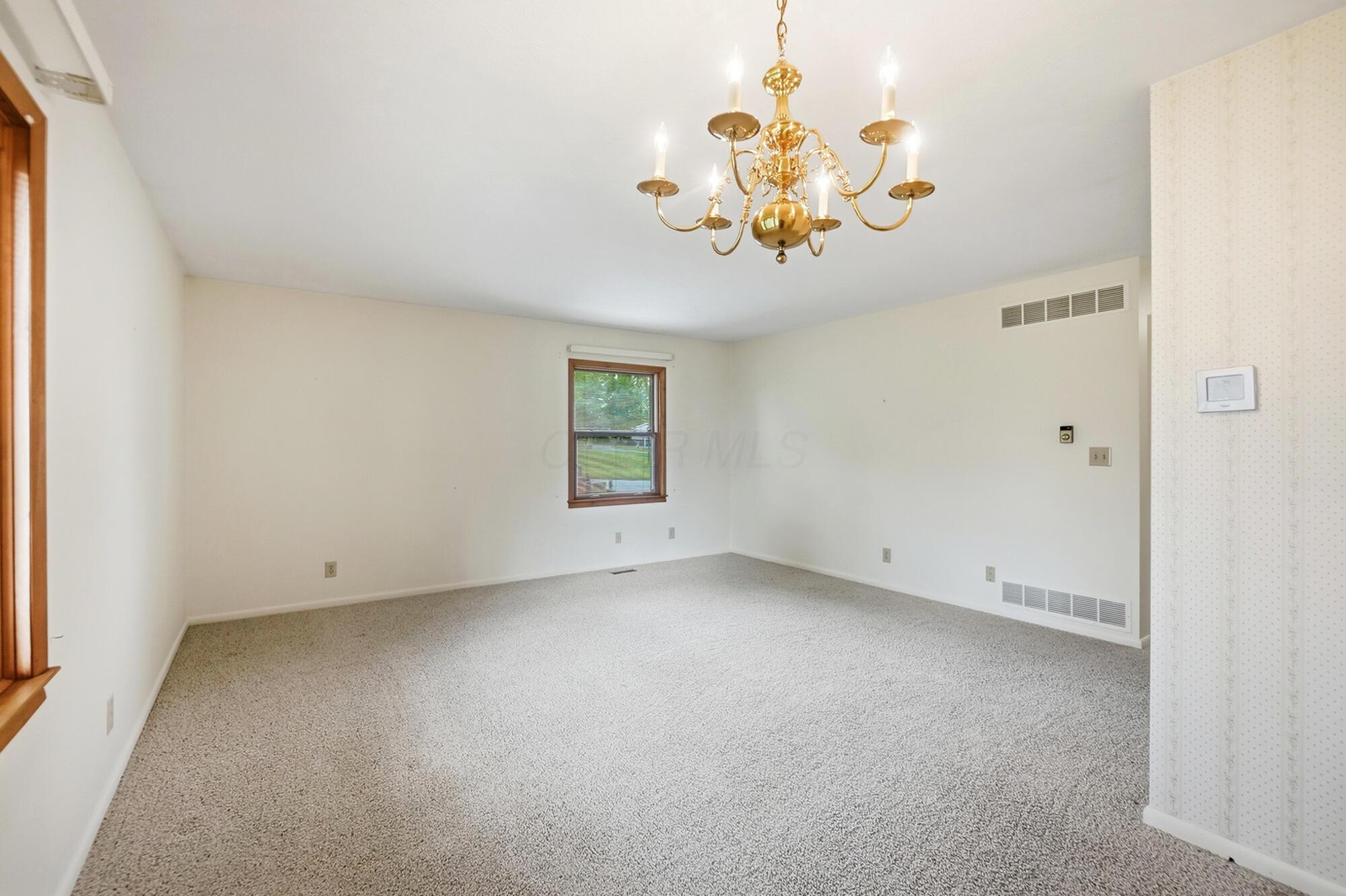 339 Pickering Drive Property Photo 13