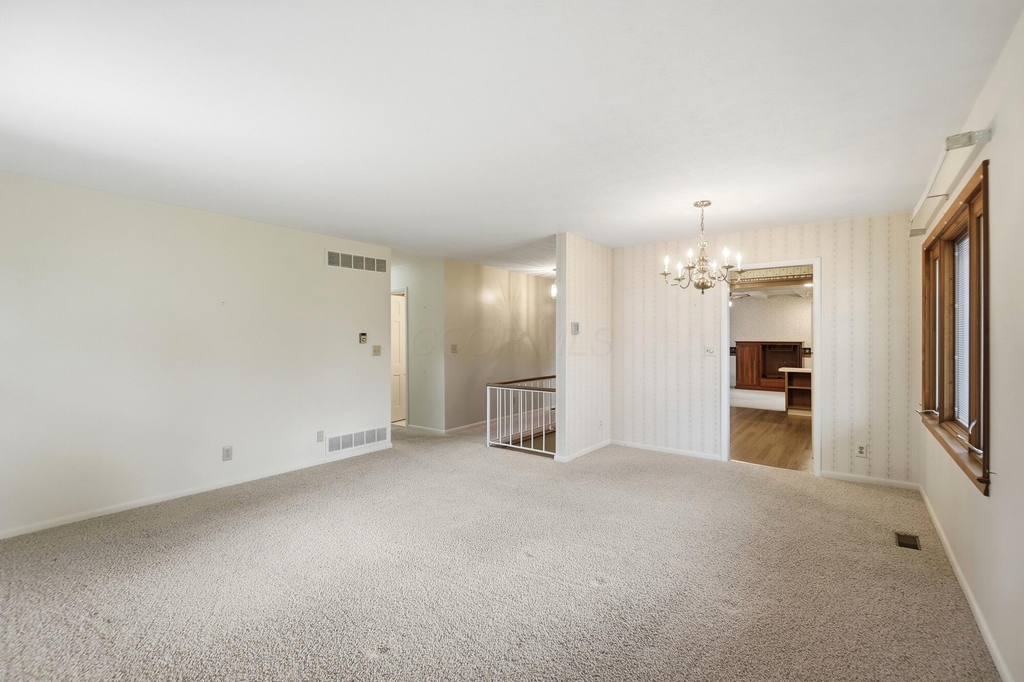 339 Pickering Drive Property Photo 15
