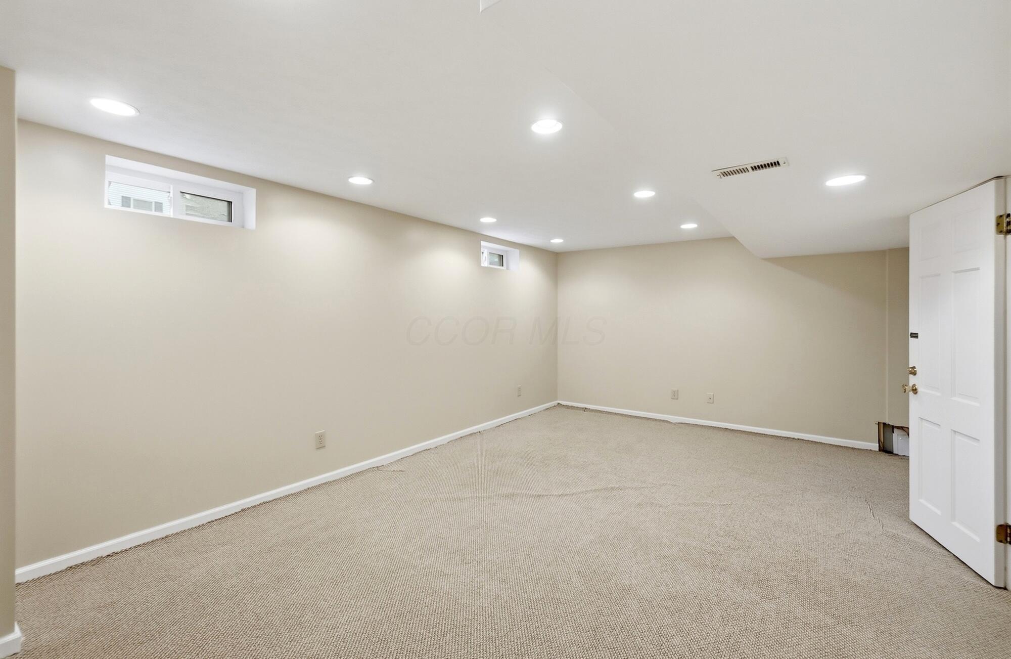 339 Pickering Drive Property Photo 32