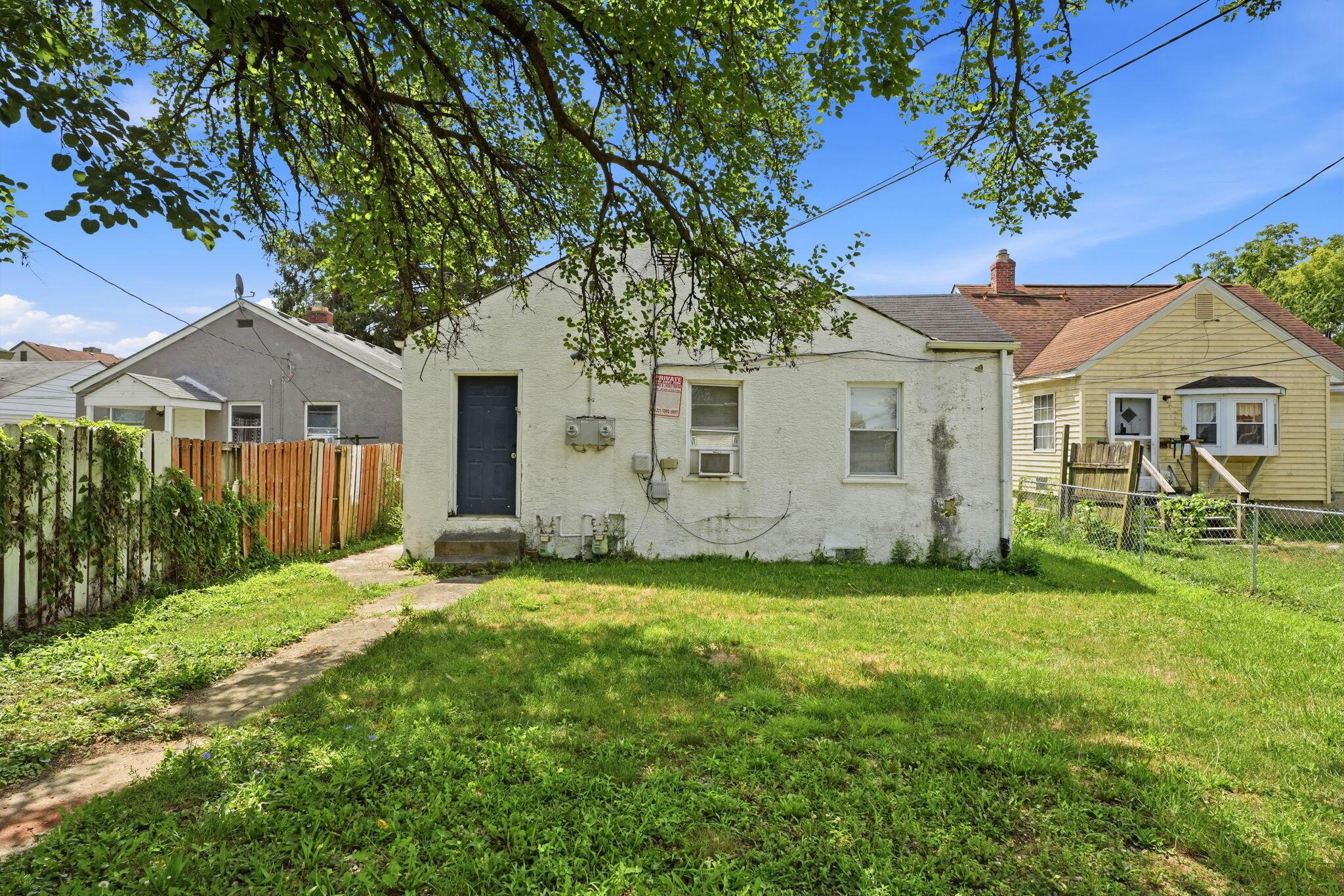 2178 Safford Avenue Property Photo 1