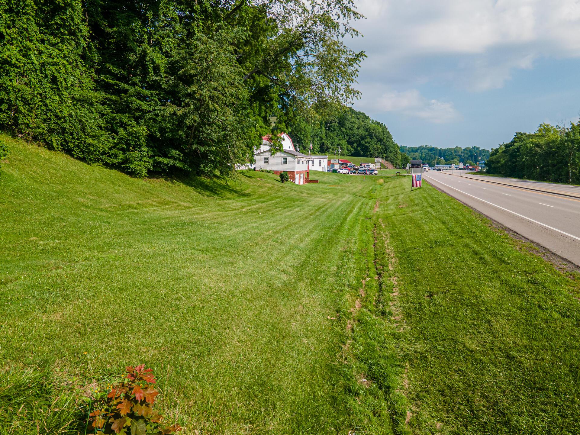 21569 State Route 16 Property Photo 2