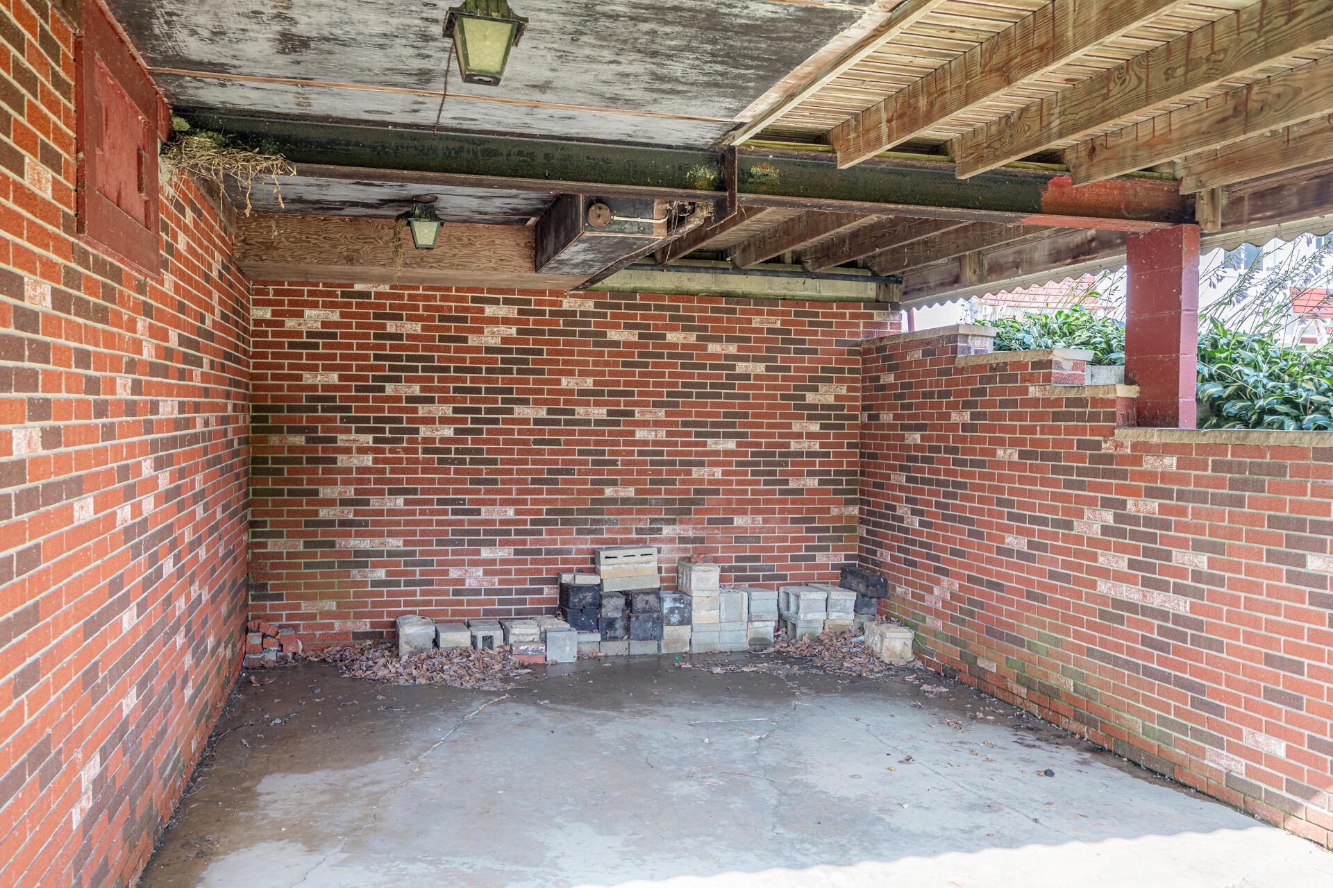 21569 State Route 16 Property Photo 13
