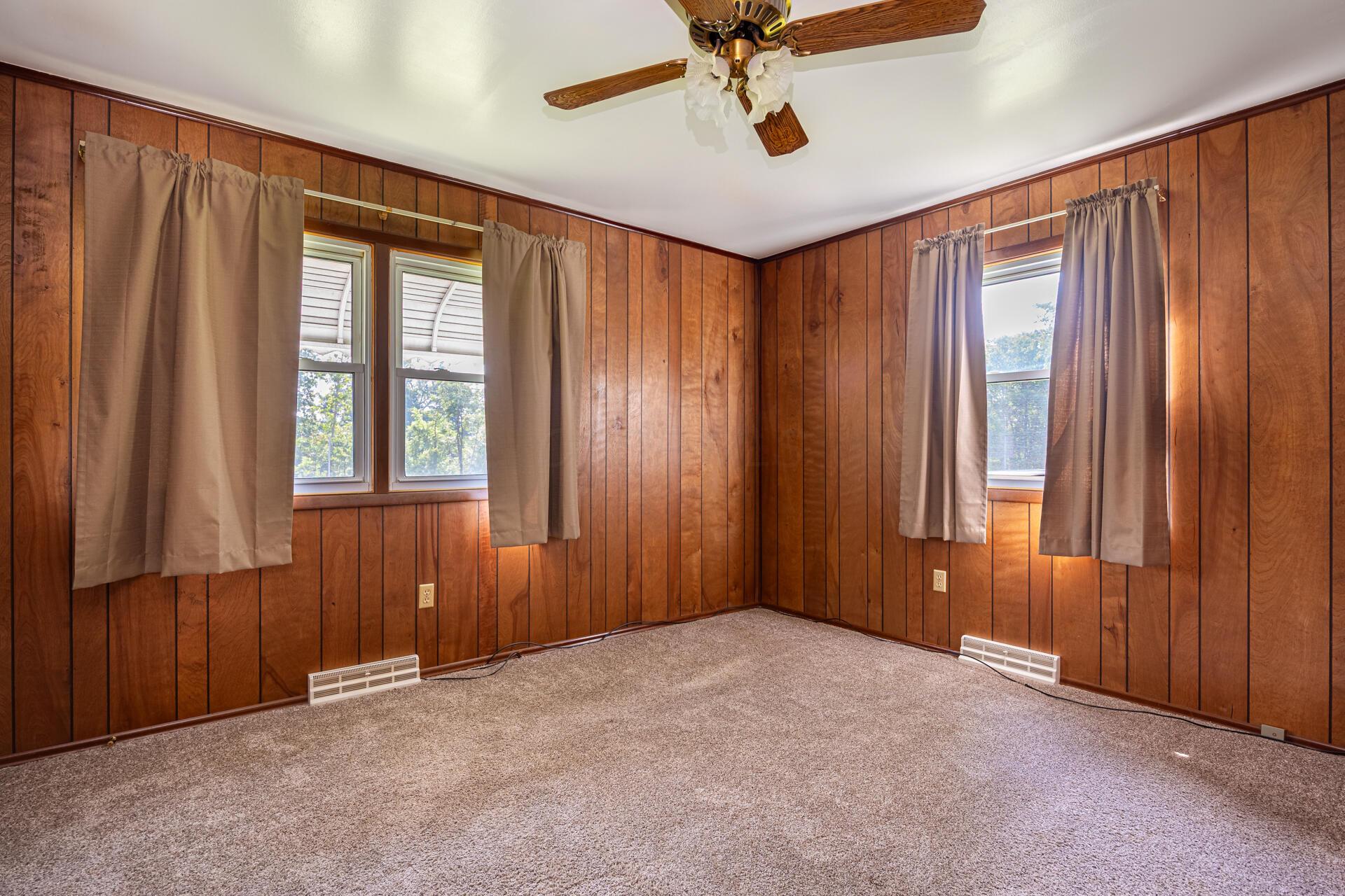 21569 State Route 16 Property Photo 32