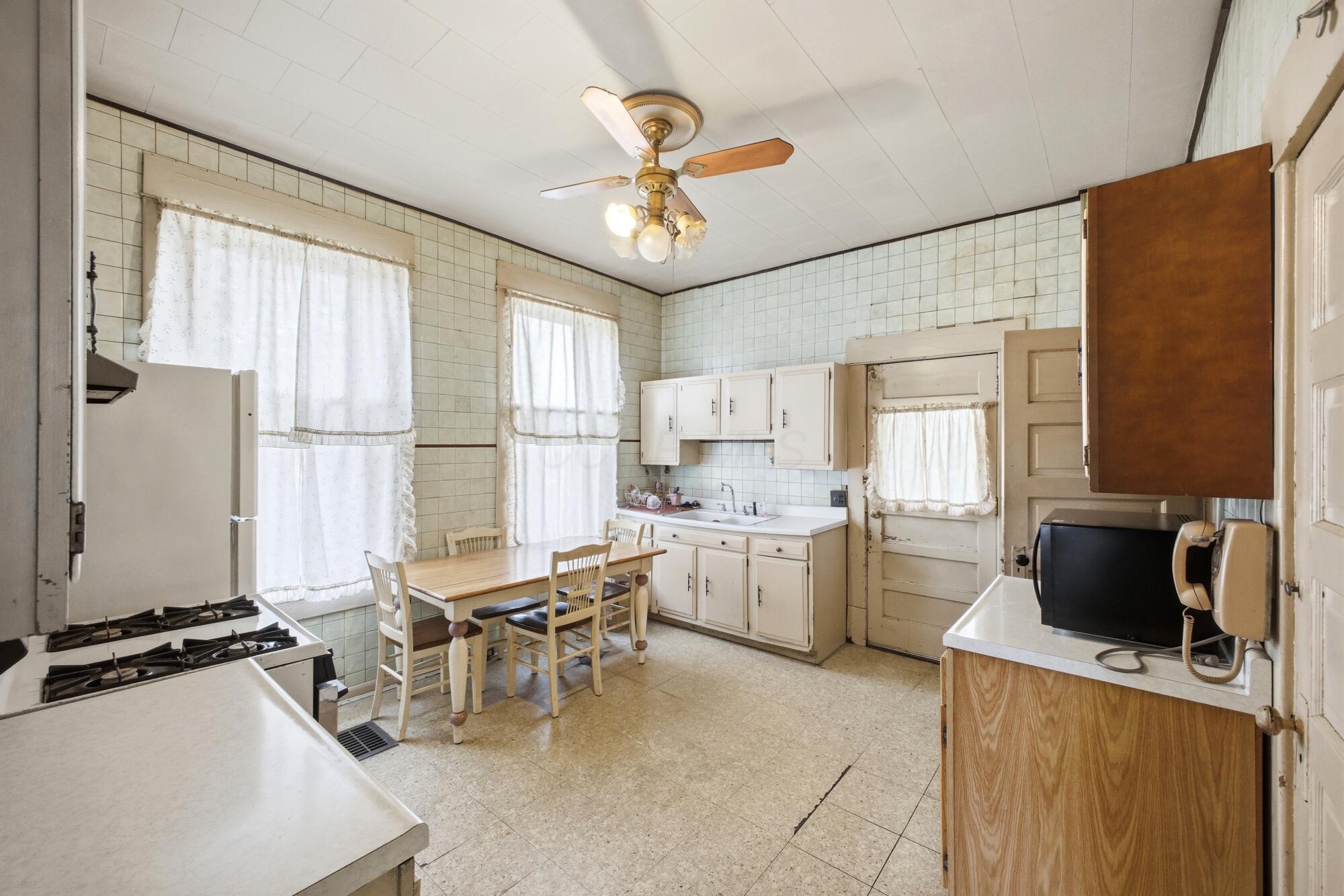 472 E Whittier Street Property Photo 14