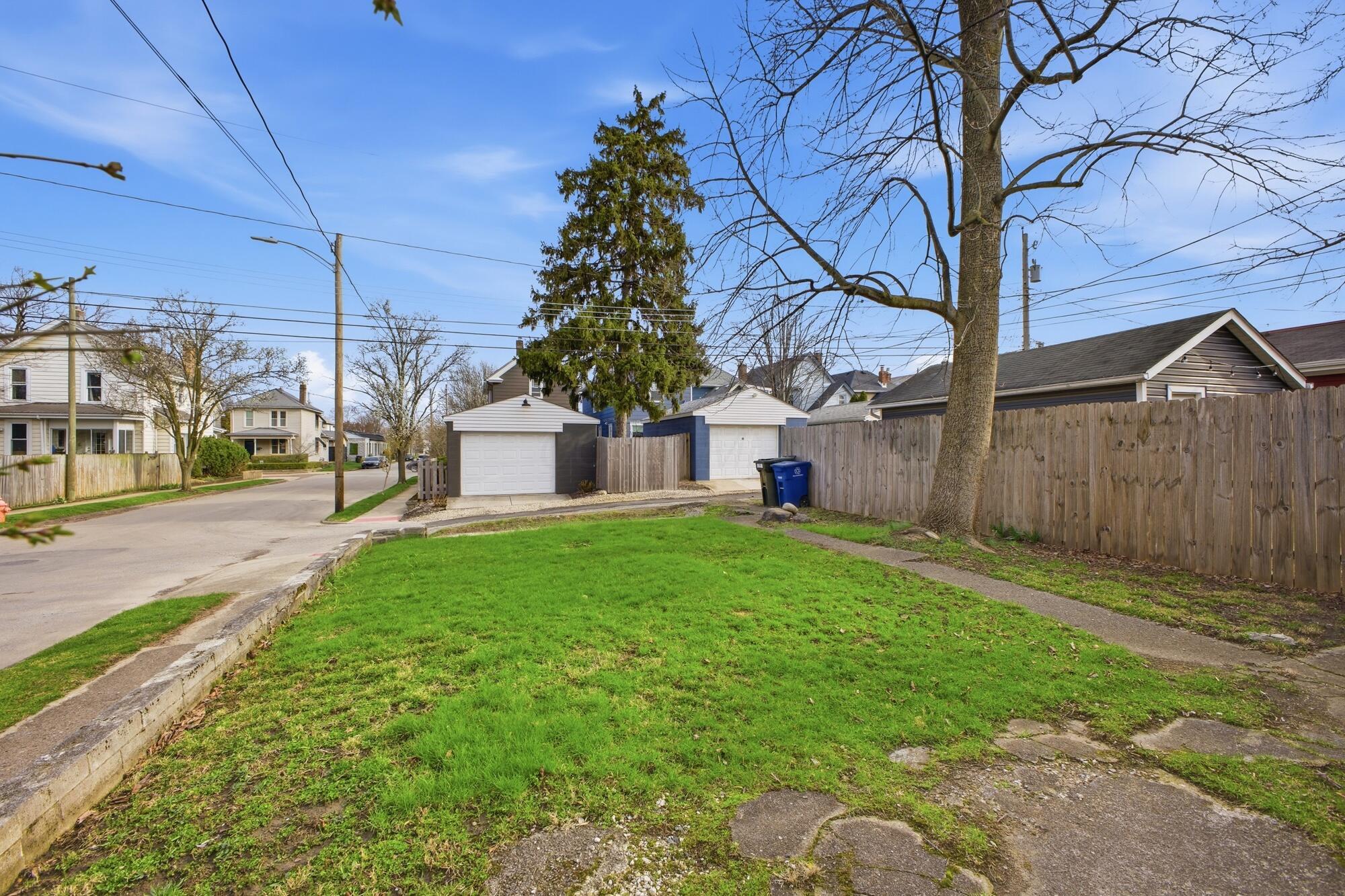 472 E Whittier Street Property Photo 41