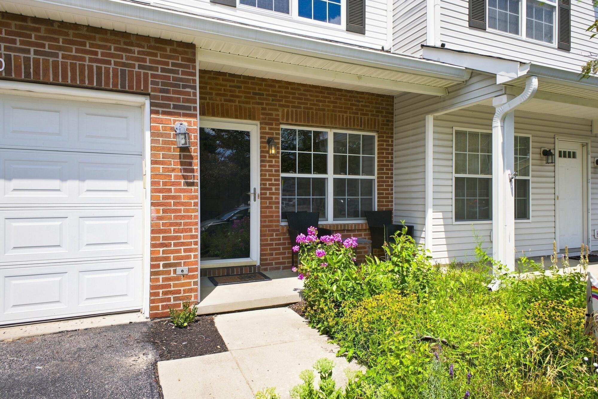 480 Fullers Circle Property Photo 2
