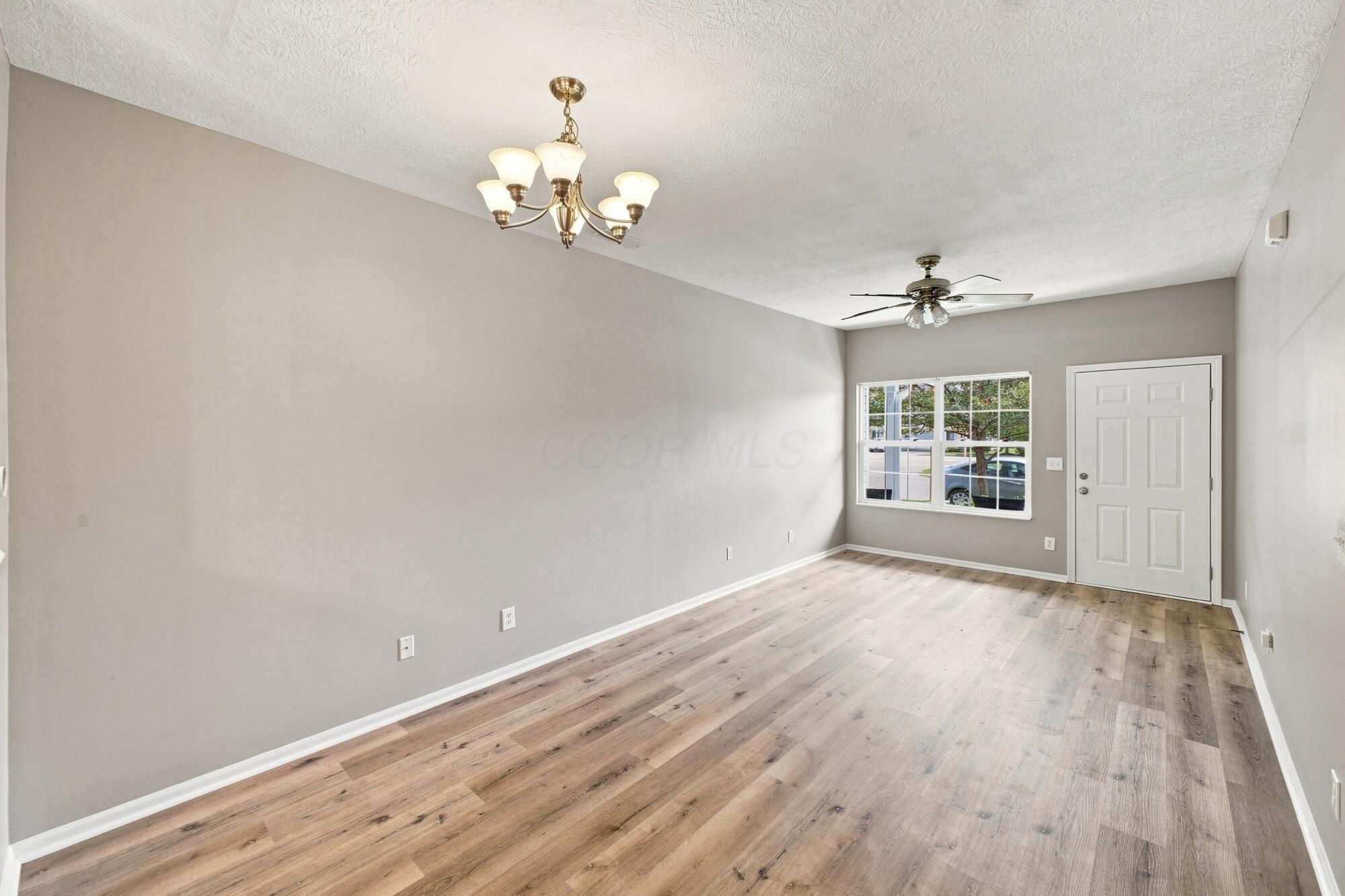480 Fullers Circle Property Photo 4