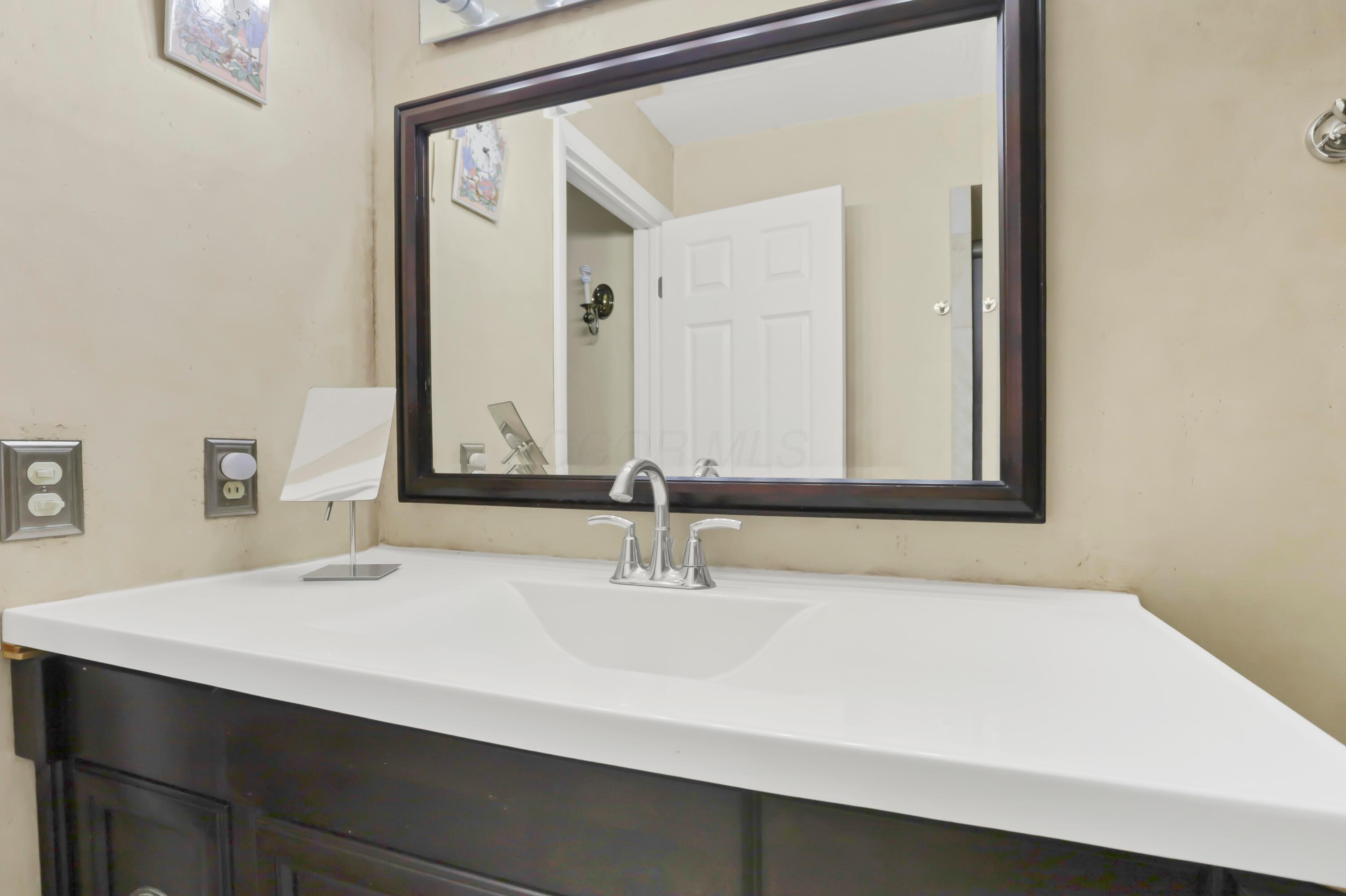 3783 Chevington Road Property Photo 23