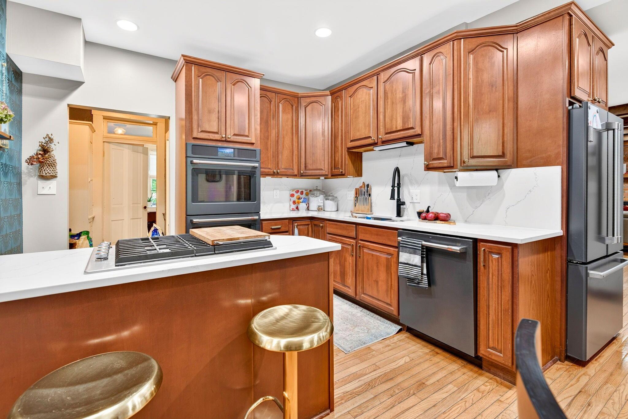 111 E Hocking Street Property Photo 41