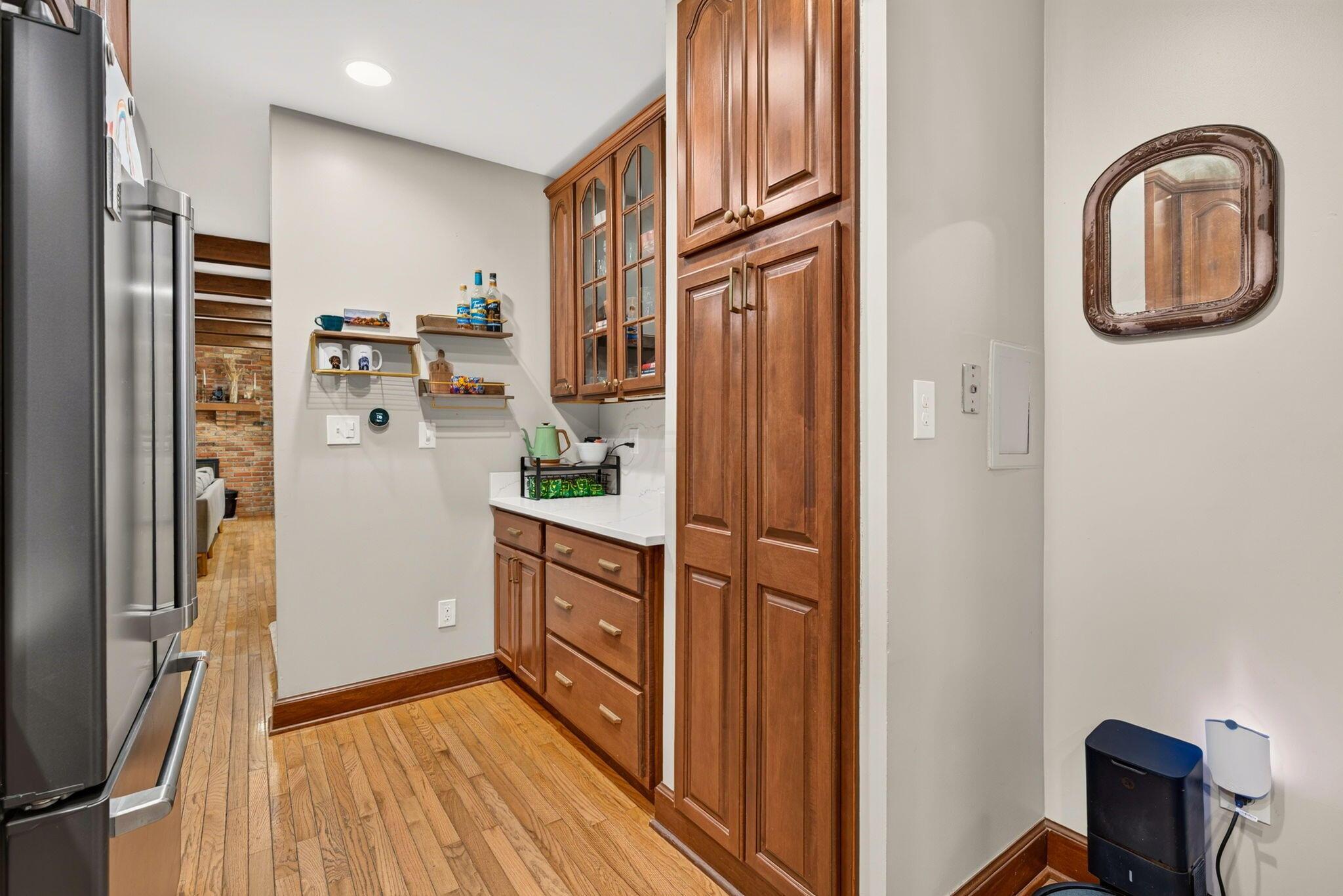 111 E Hocking Street Property Photo 45