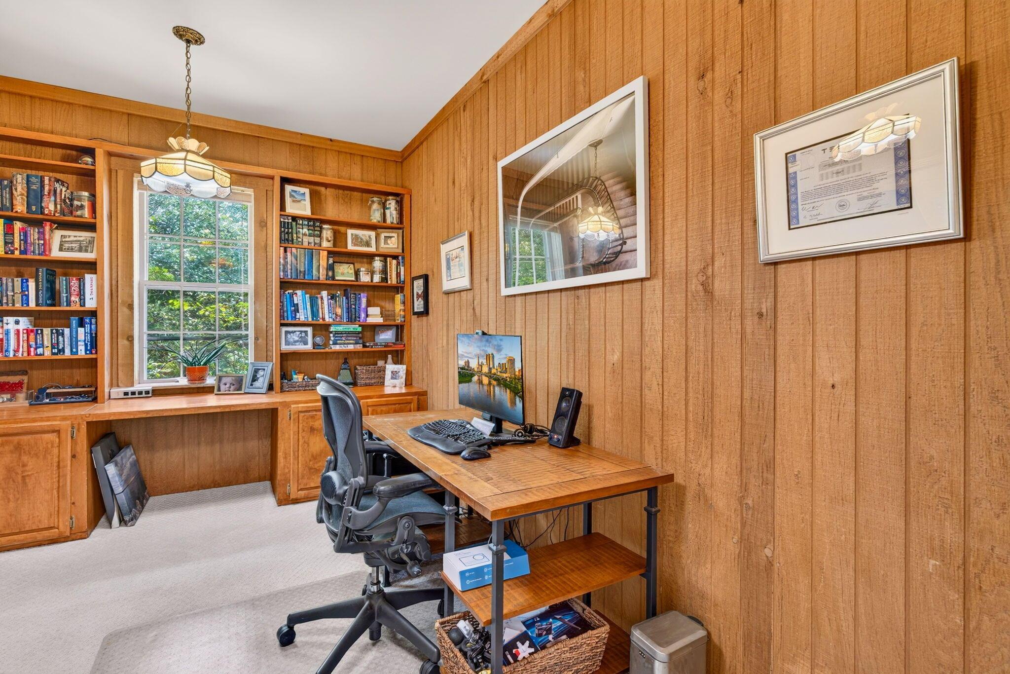 111 E Hocking Street Property Photo 66