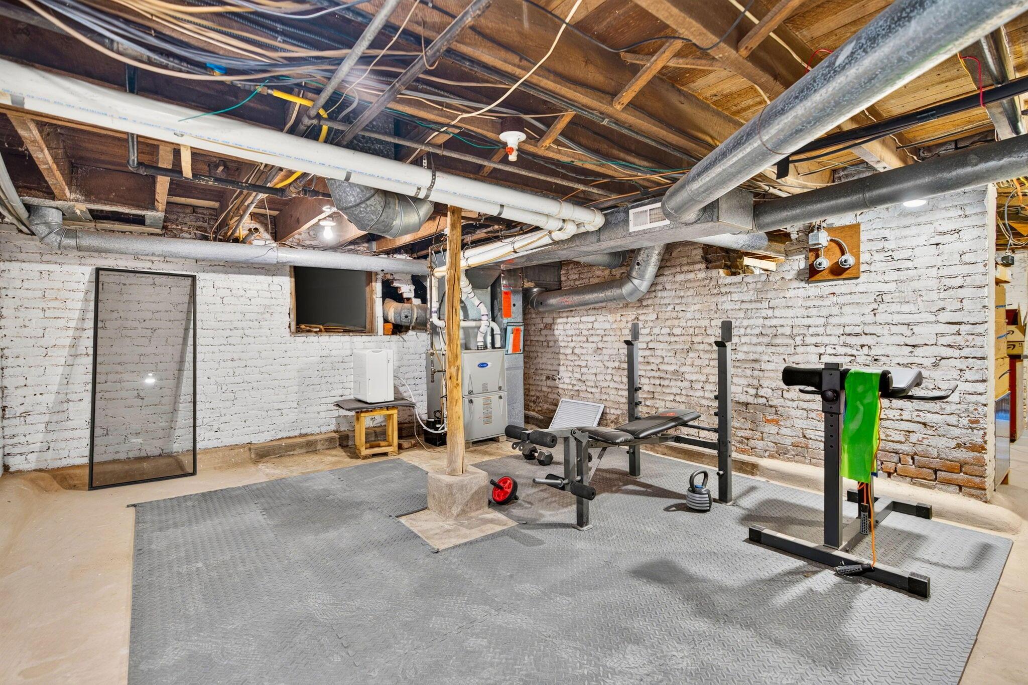 111 E Hocking Street Property Photo 85