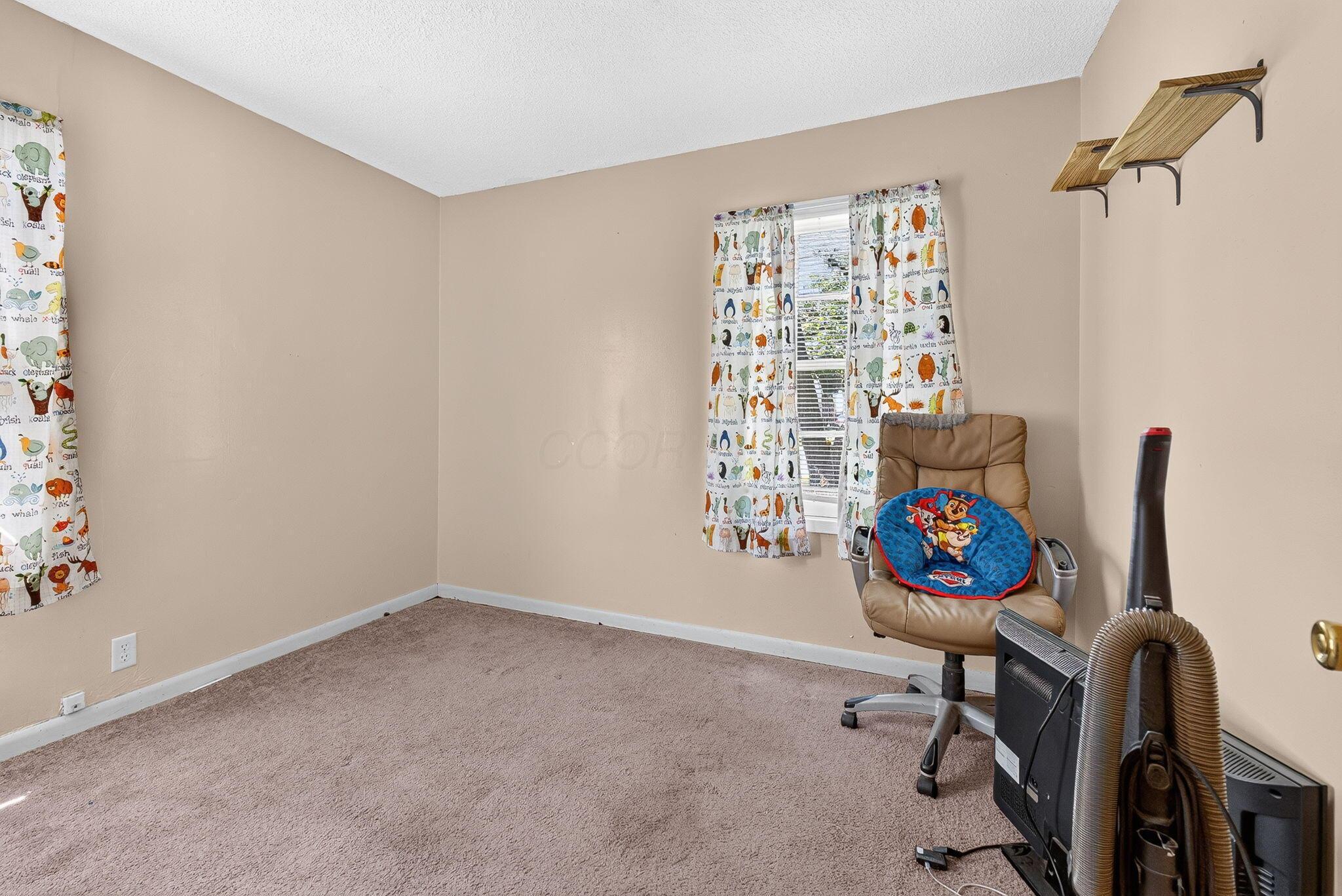 844 Central Drive Property Photo 10