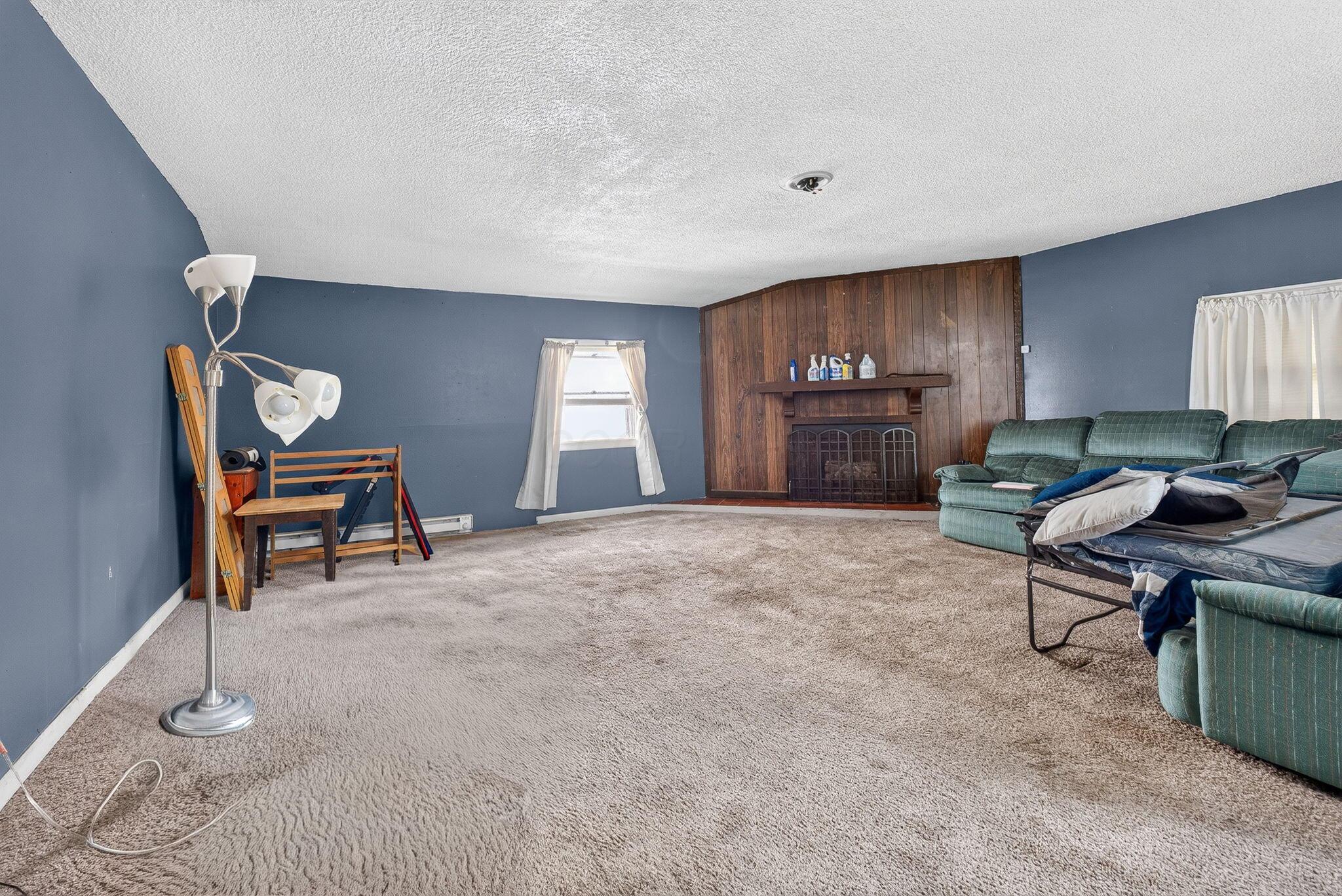 844 Central Drive Property Photo 18