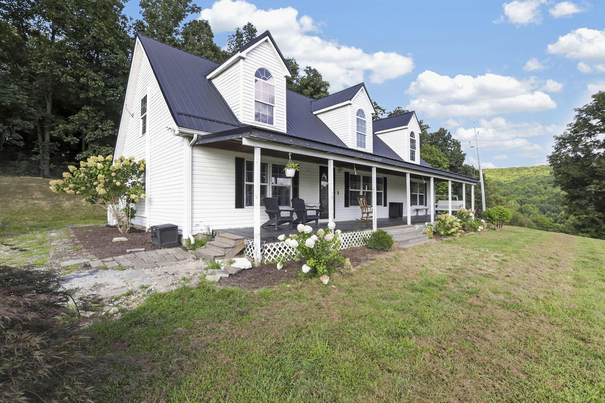 501 Marcus Run Road Property Photo 3