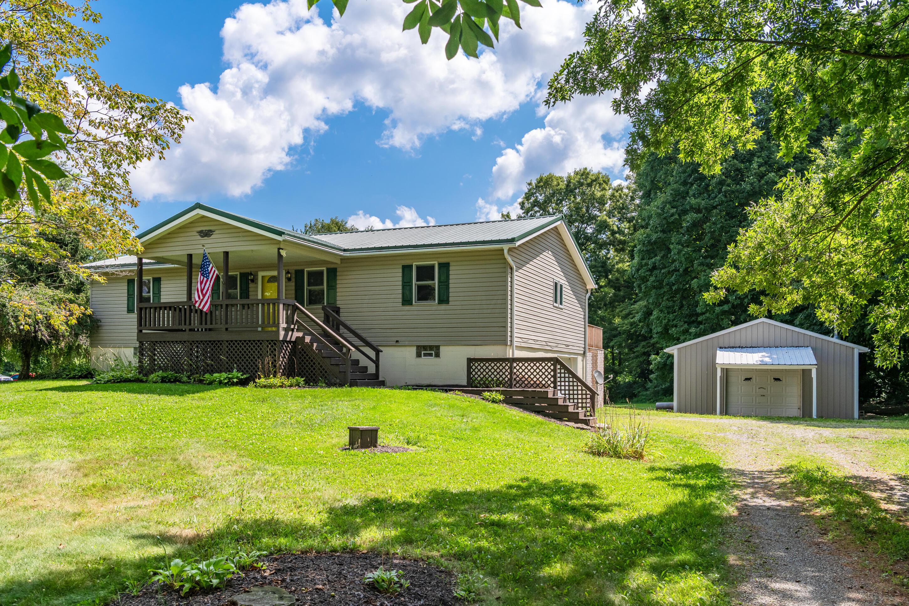 1319 Perry Road Property Photo 4