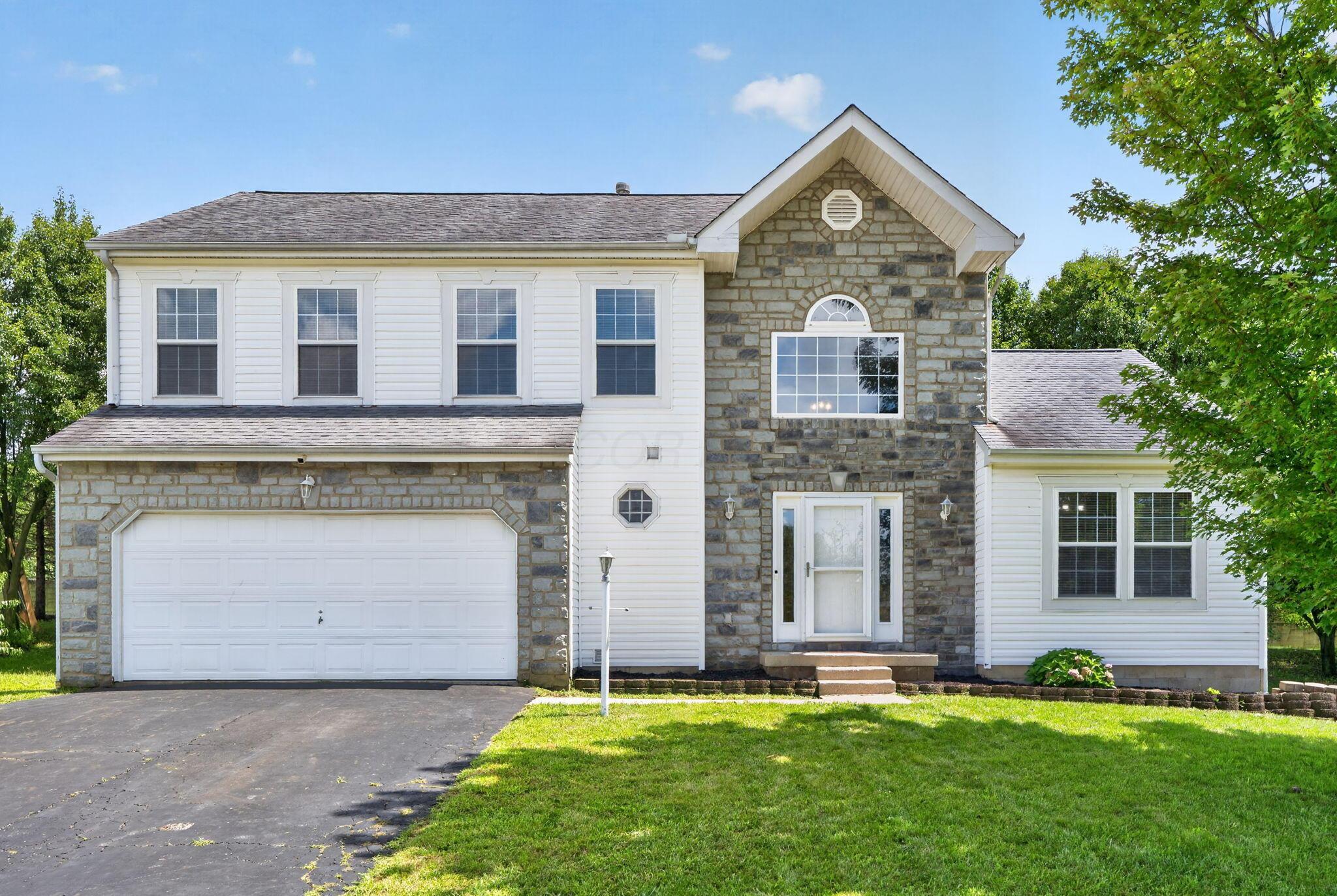 156 Knights Bridge Drive E Property Photo 1