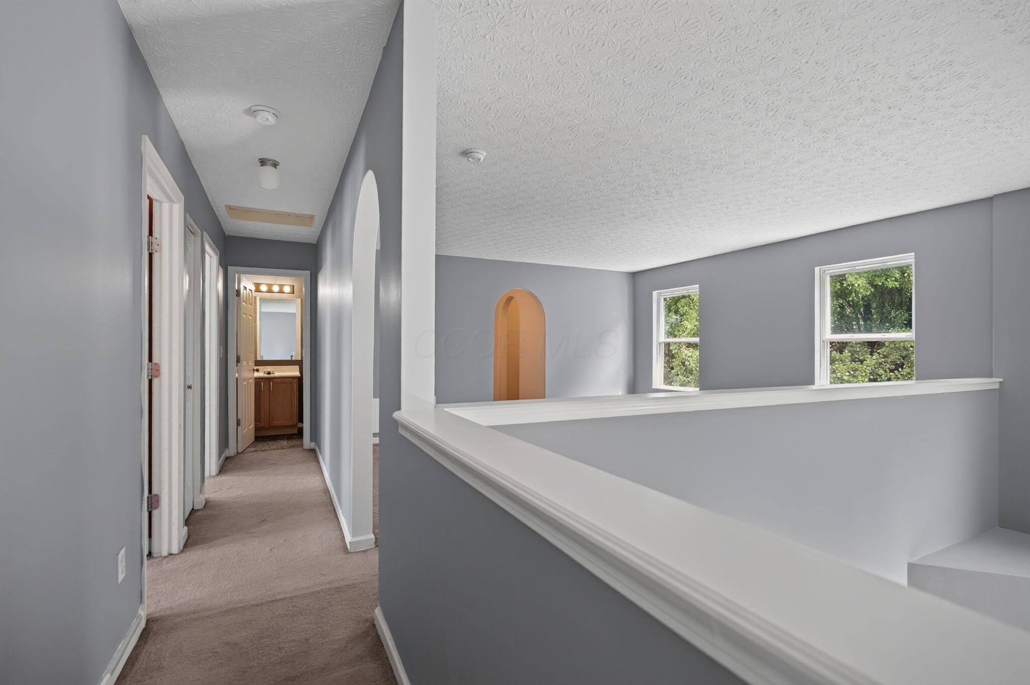 156 Knights Bridge Drive E Property Photo 19
