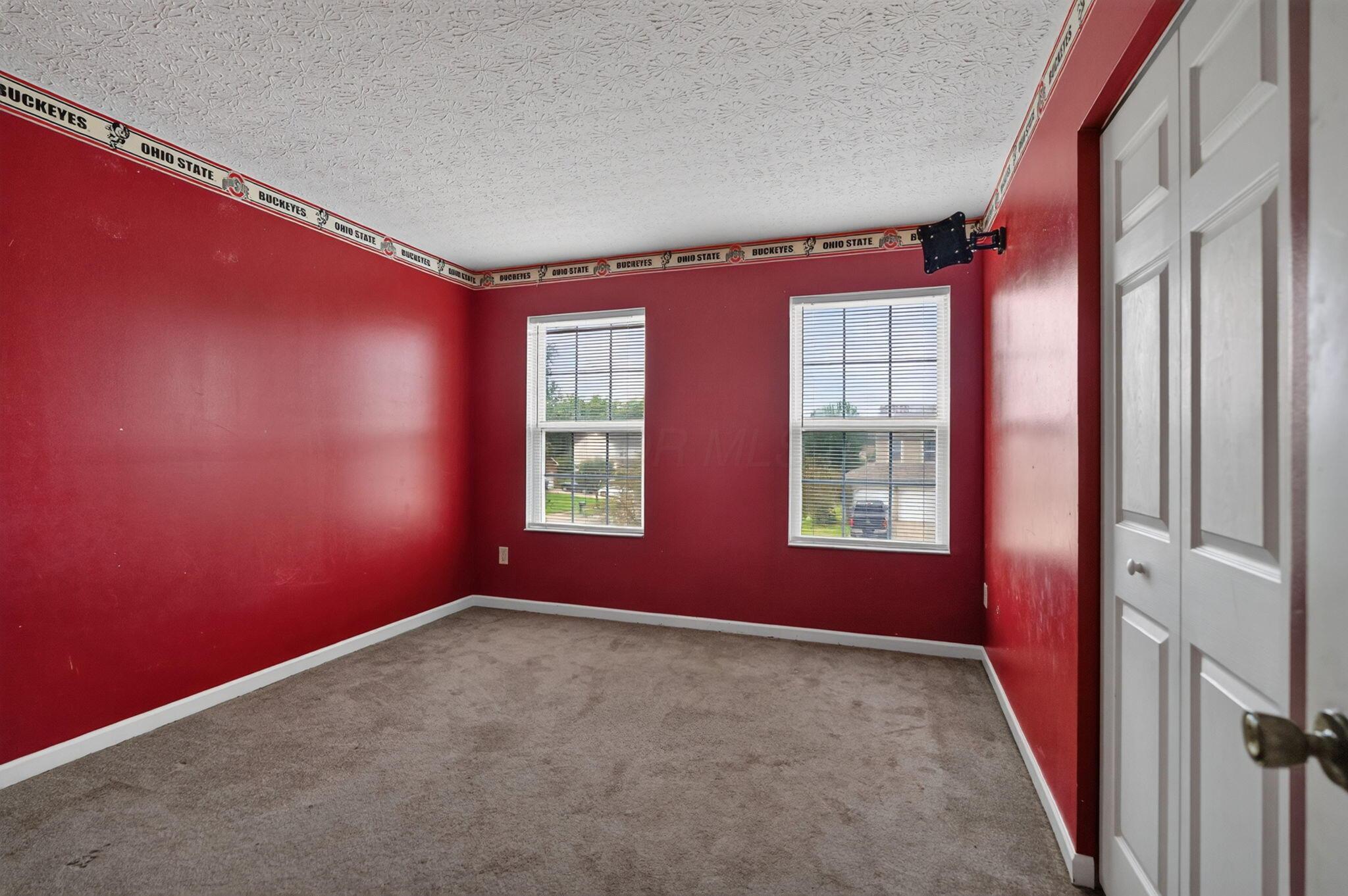 156 Knights Bridge Drive E Property Photo 27