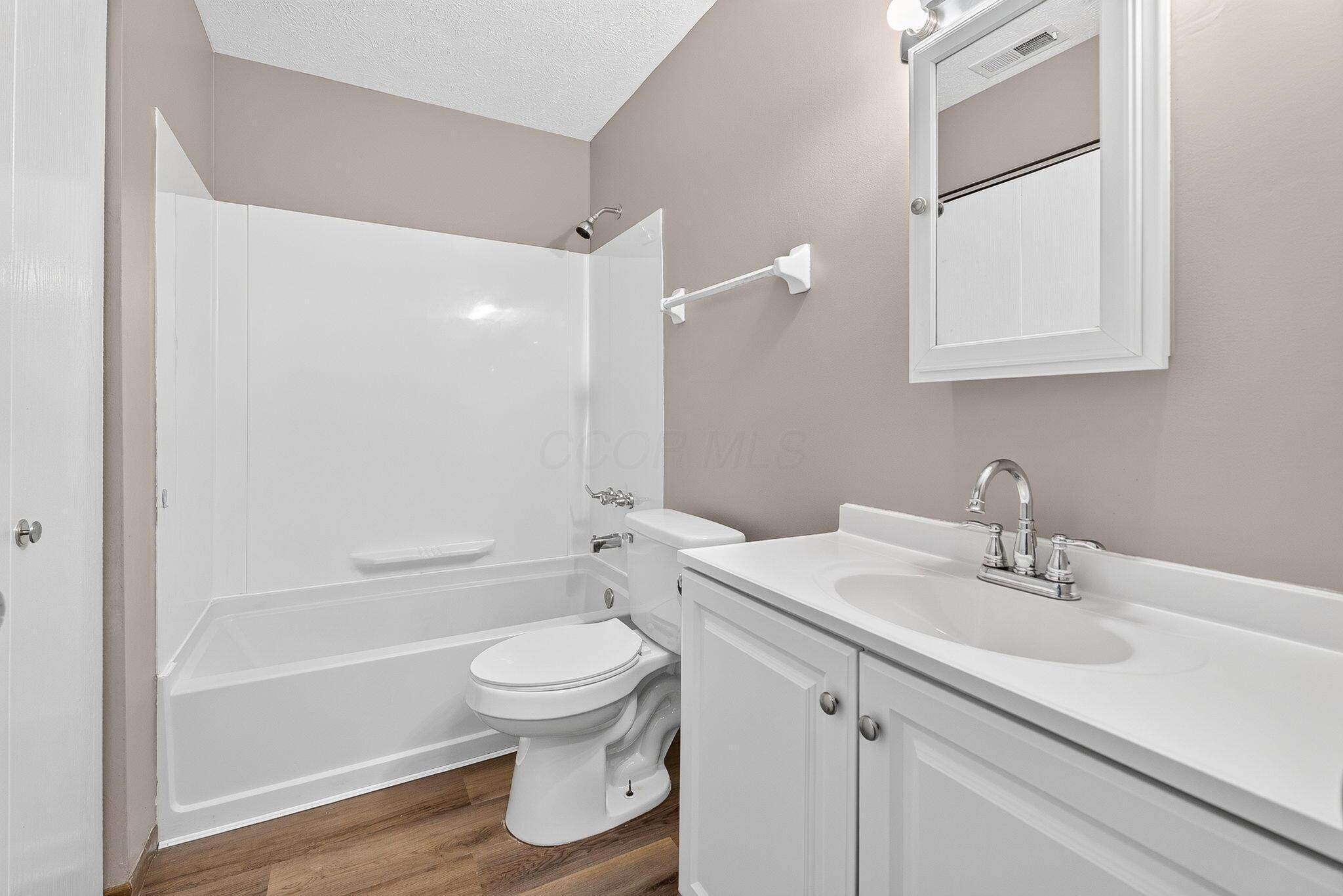 1107 Coventry Way, D Property Photo 28