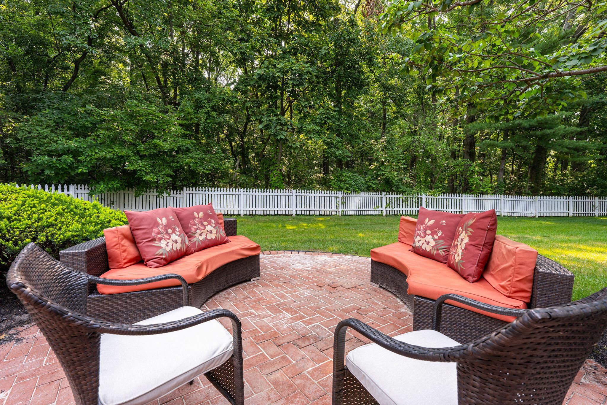 3516 Willow Grove Property Photo 6