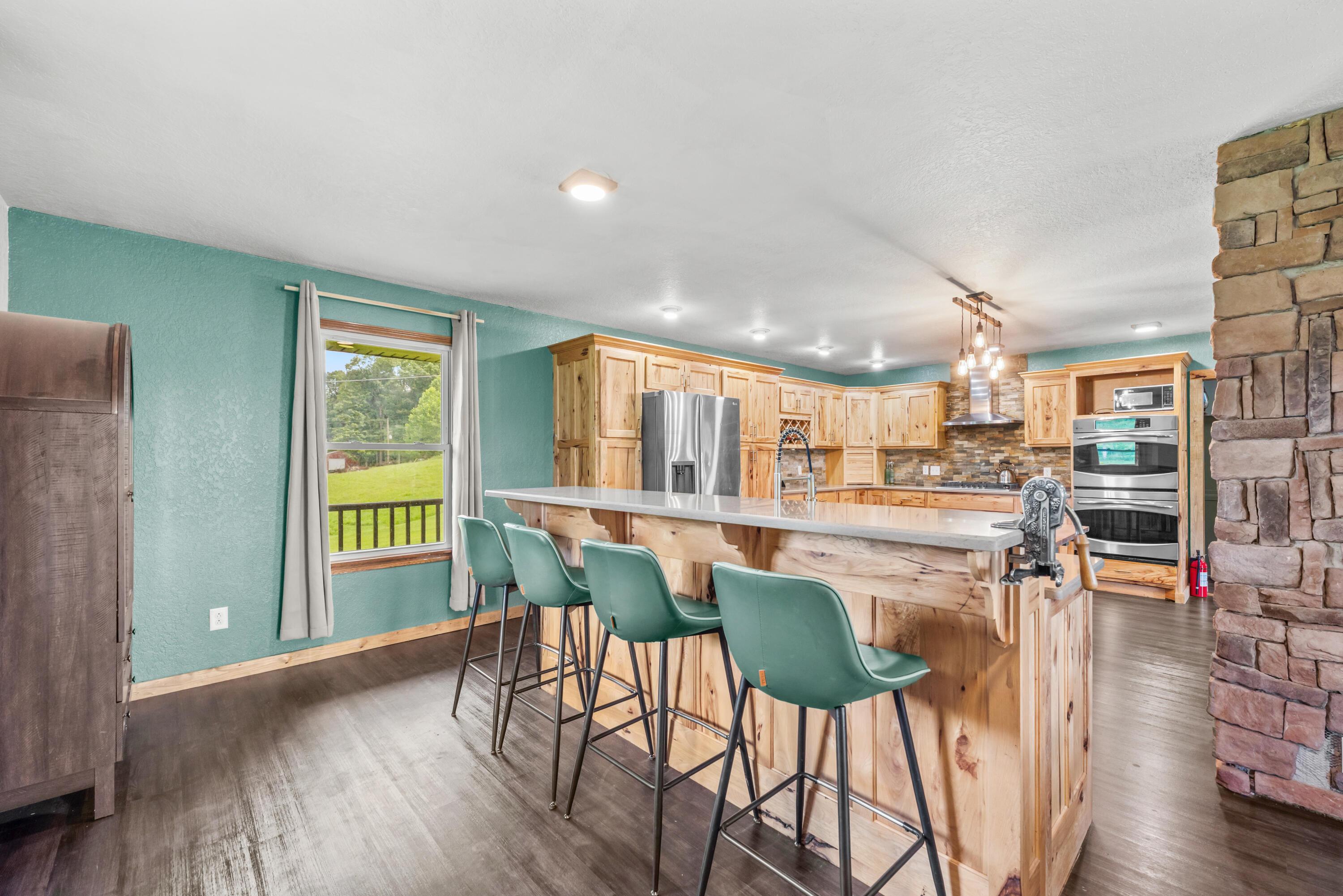2545 Nebo Road Property Photo 11