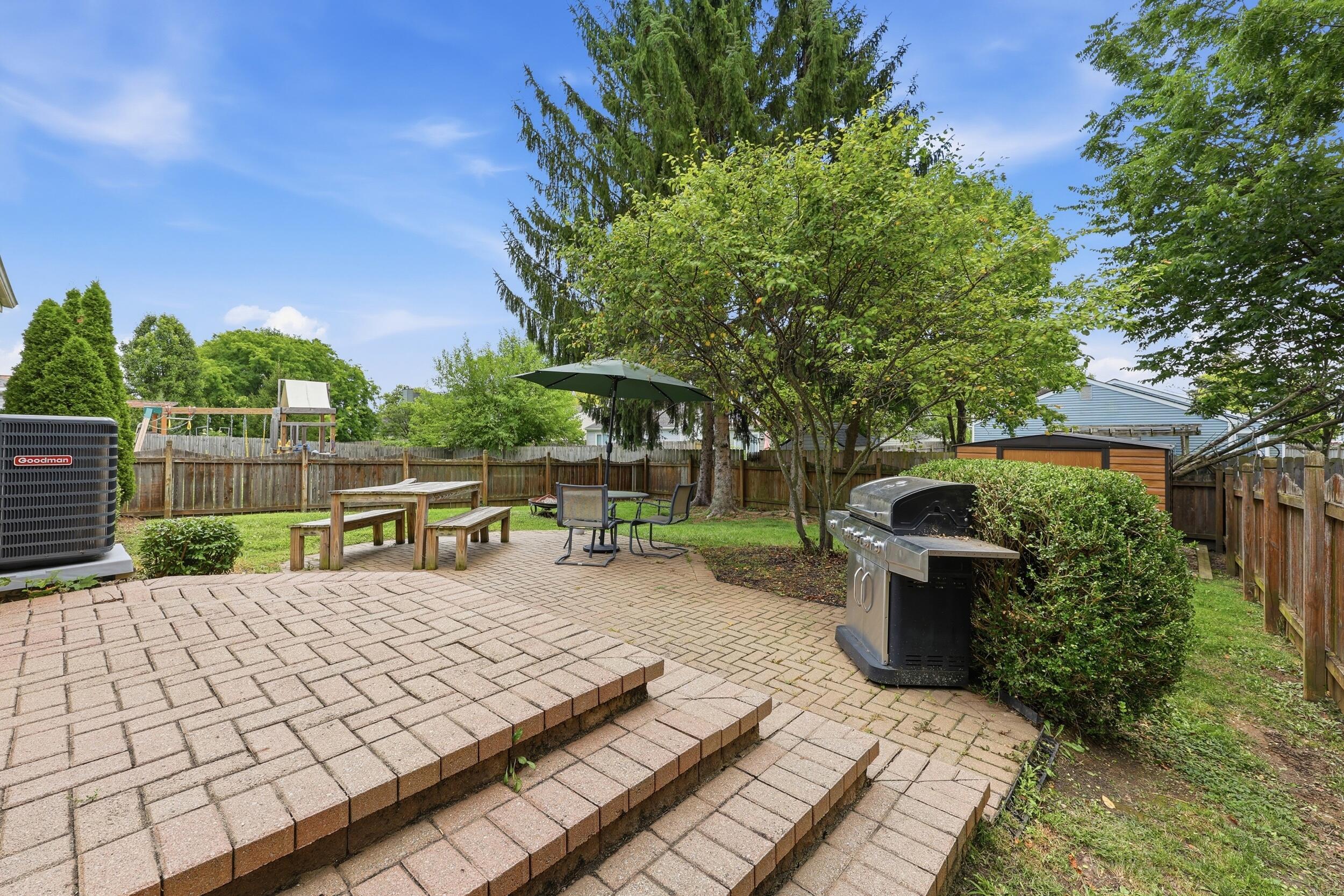 2469 Sawbury Boulevard Property Photo 3