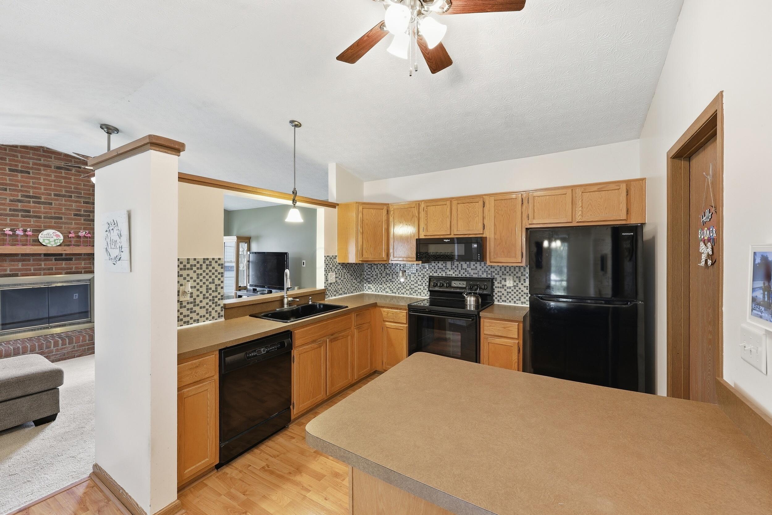 2469 Sawbury Boulevard Property Photo 10