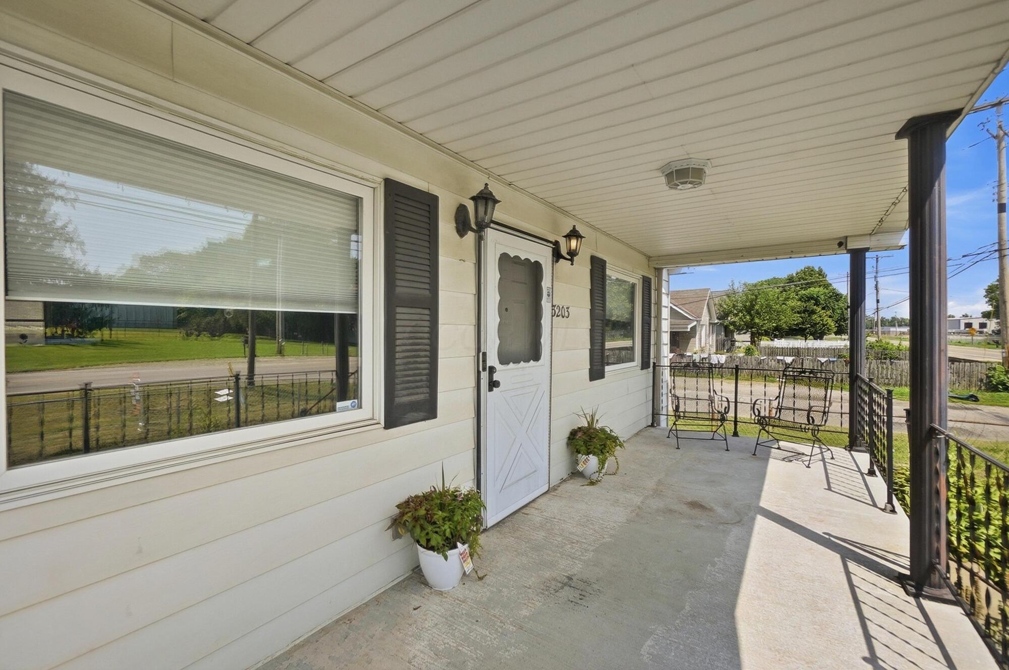 3203 Lockbourne Road Property Photo 5