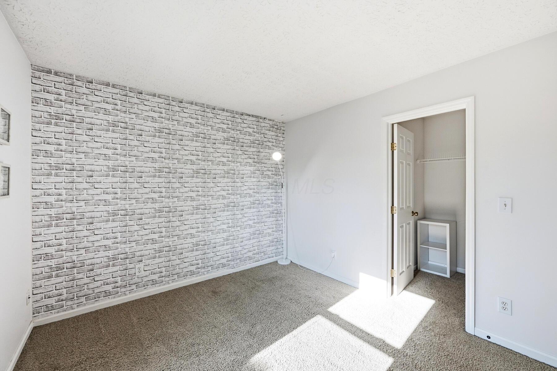 113 Harvard Loop Property Photo 31