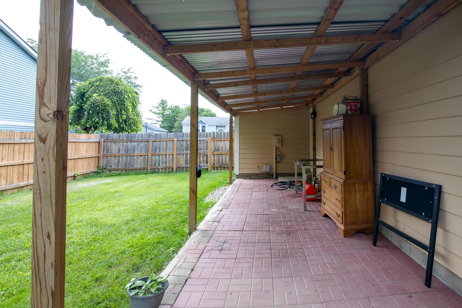 639 Academy Drive Property Photo 14