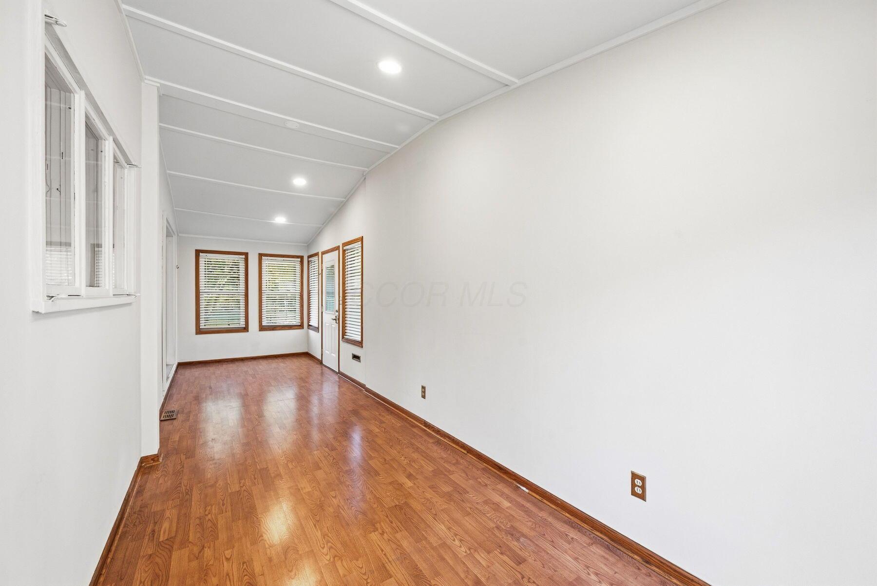 645 Vernon Heights Boulevard Property Photo 13