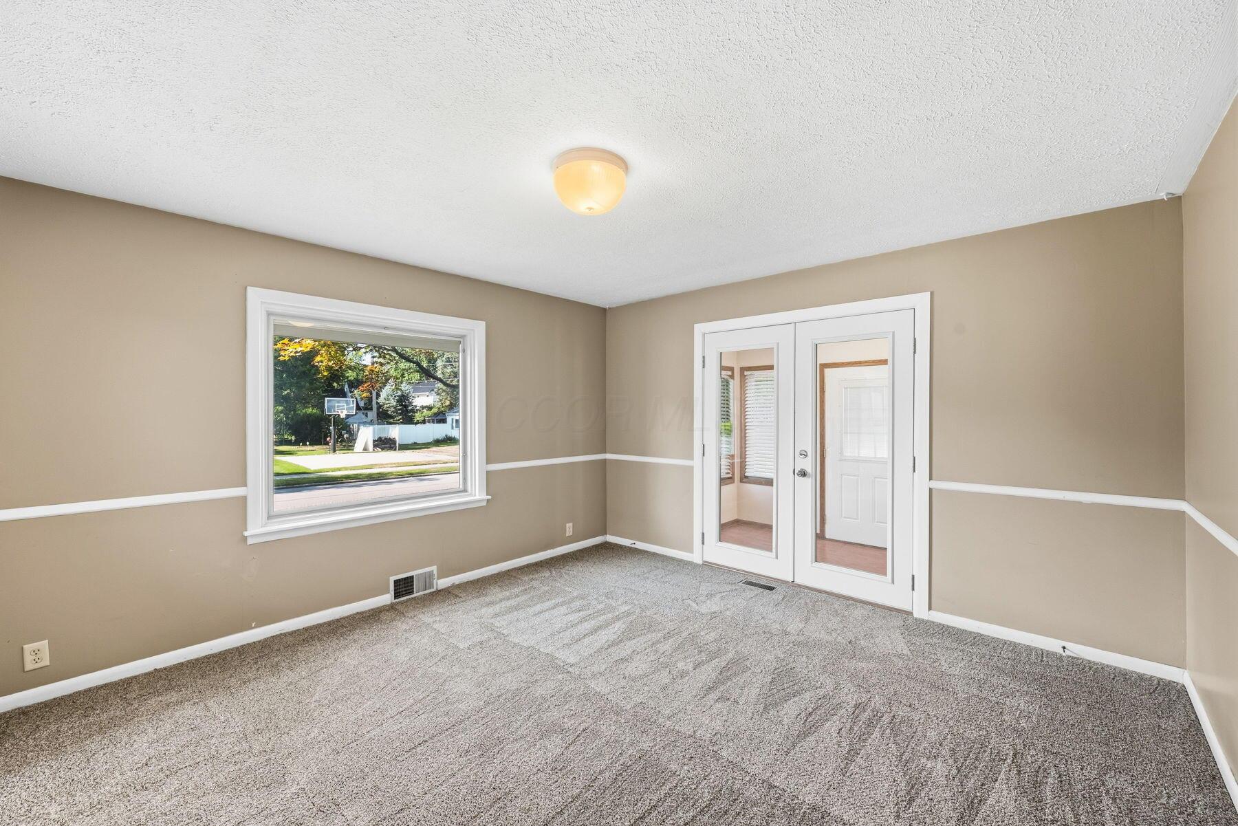 645 Vernon Heights Boulevard Property Photo 18