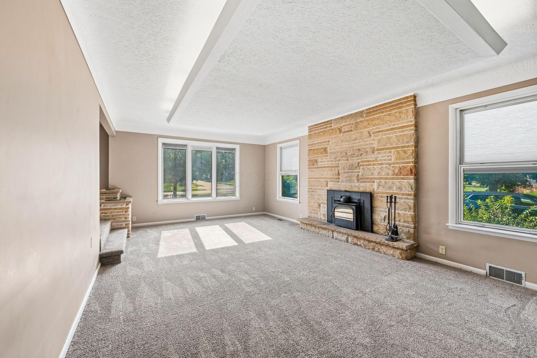 645 Vernon Heights Boulevard Property Photo 19