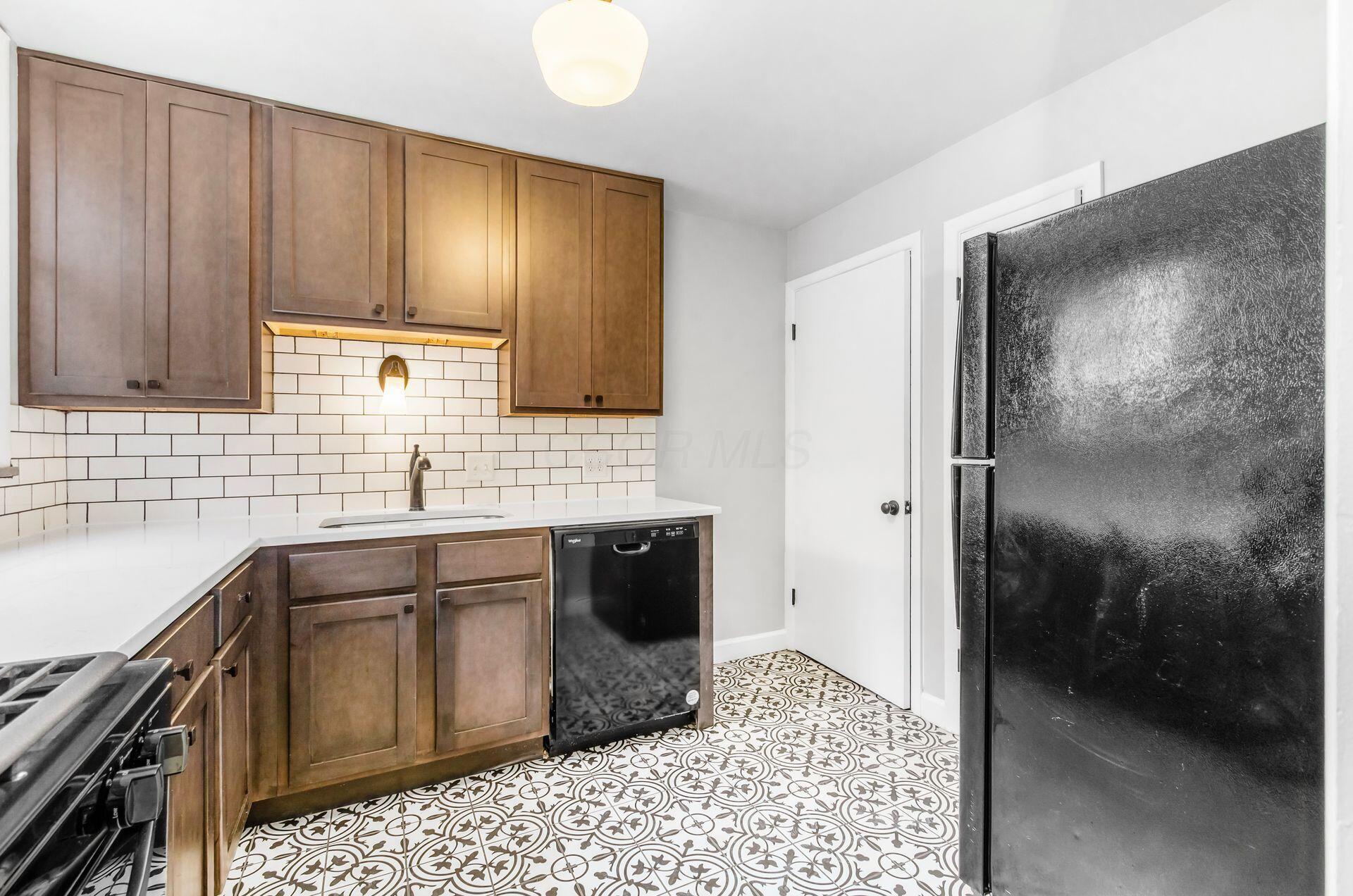 712 Overbrook Drive, 1c Property Photo 16