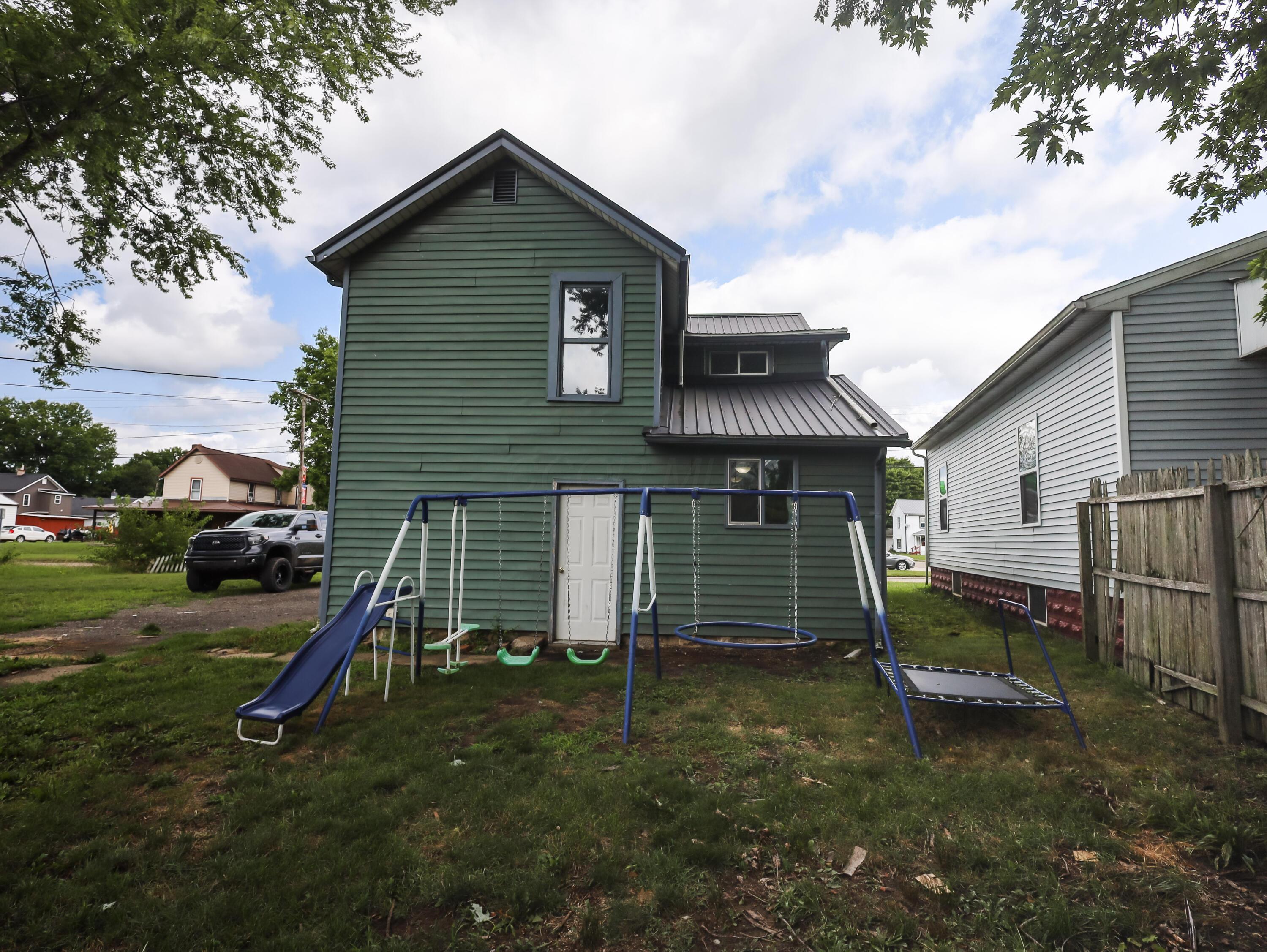 539 E State Street Property Photo 8
