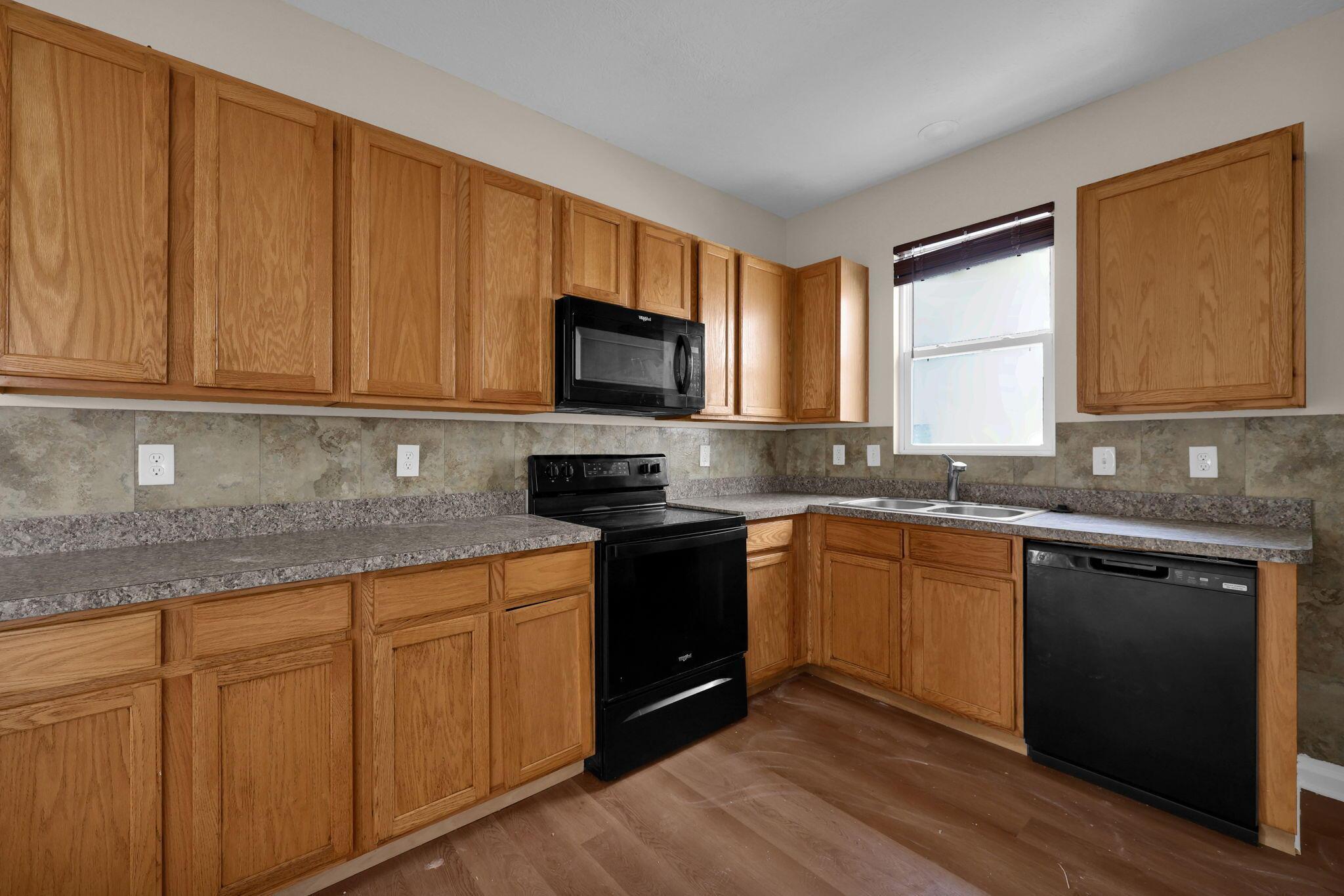 73 Glenridge Drive Property Photo 11