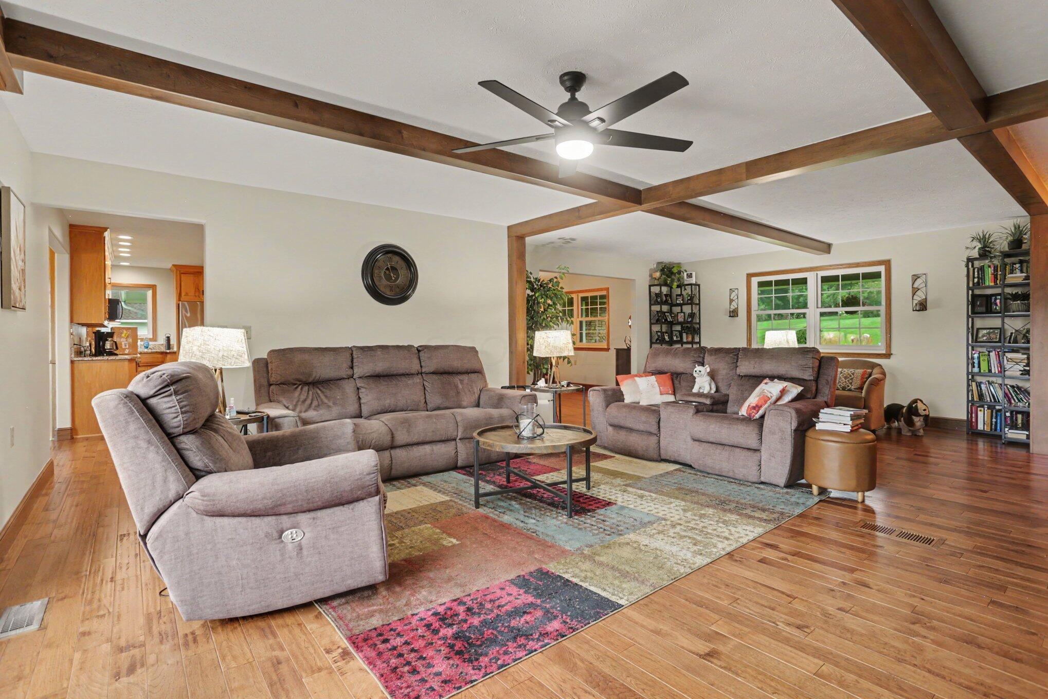 922 Fairway Drive Property Photo 9