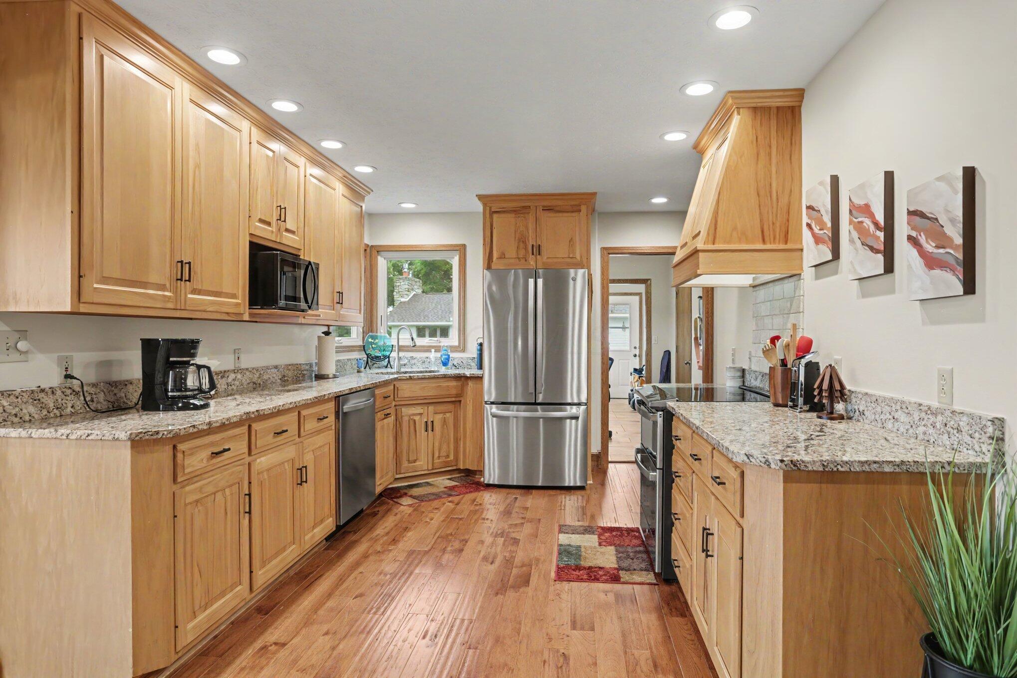 922 Fairway Drive Property Photo 20