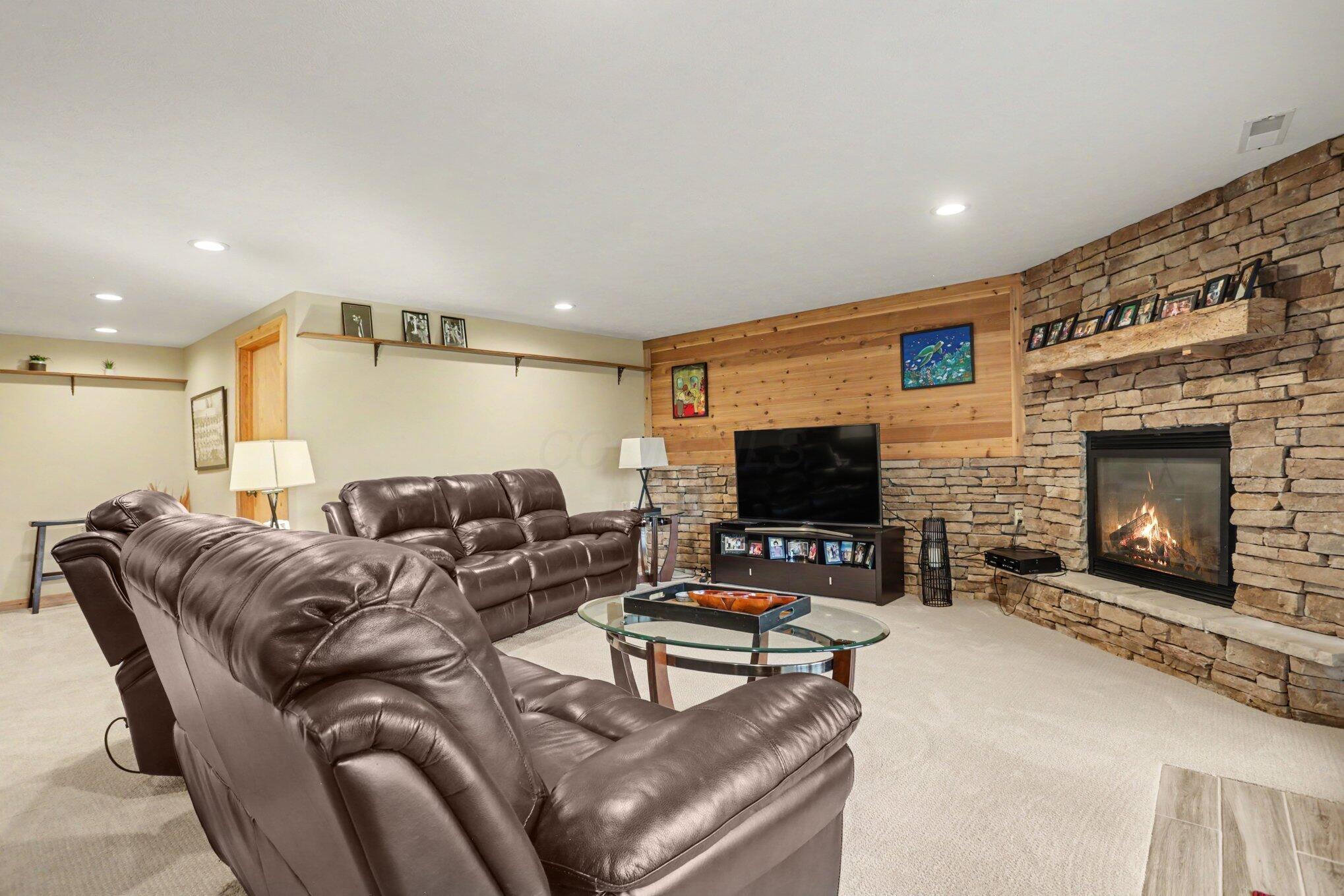 922 Fairway Drive Property Photo 26