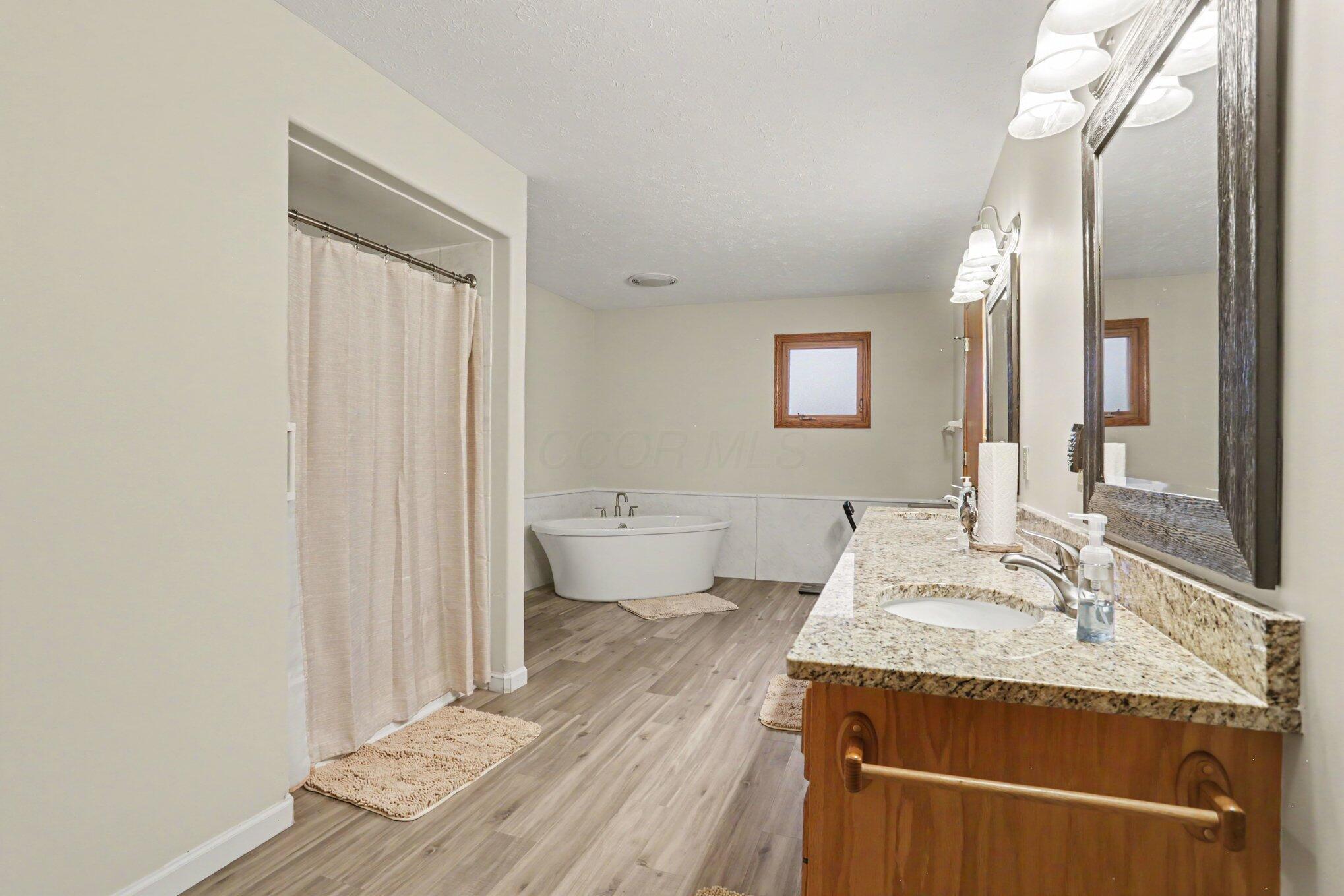 922 Fairway Drive Property Photo 39