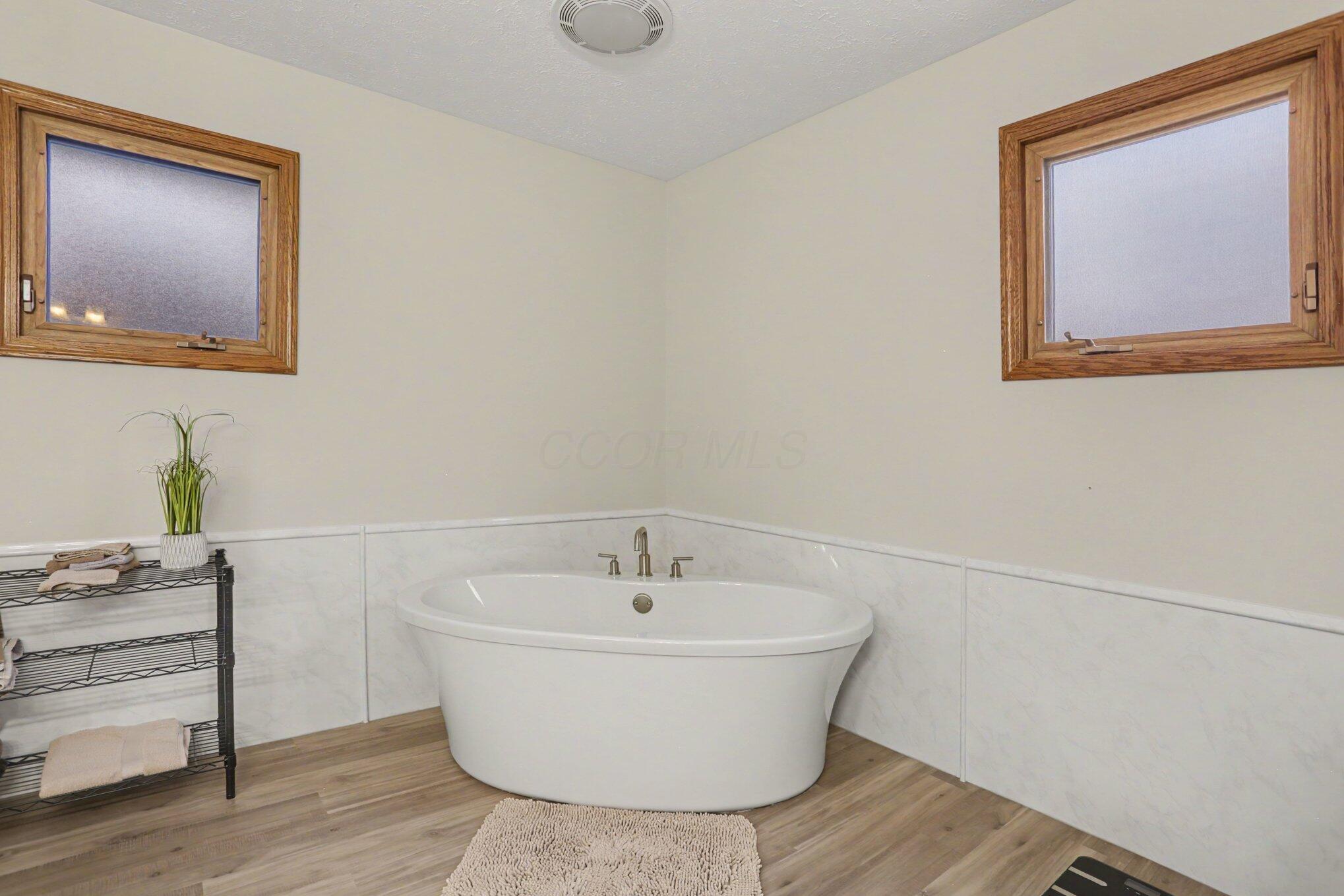 922 Fairway Drive Property Photo 41