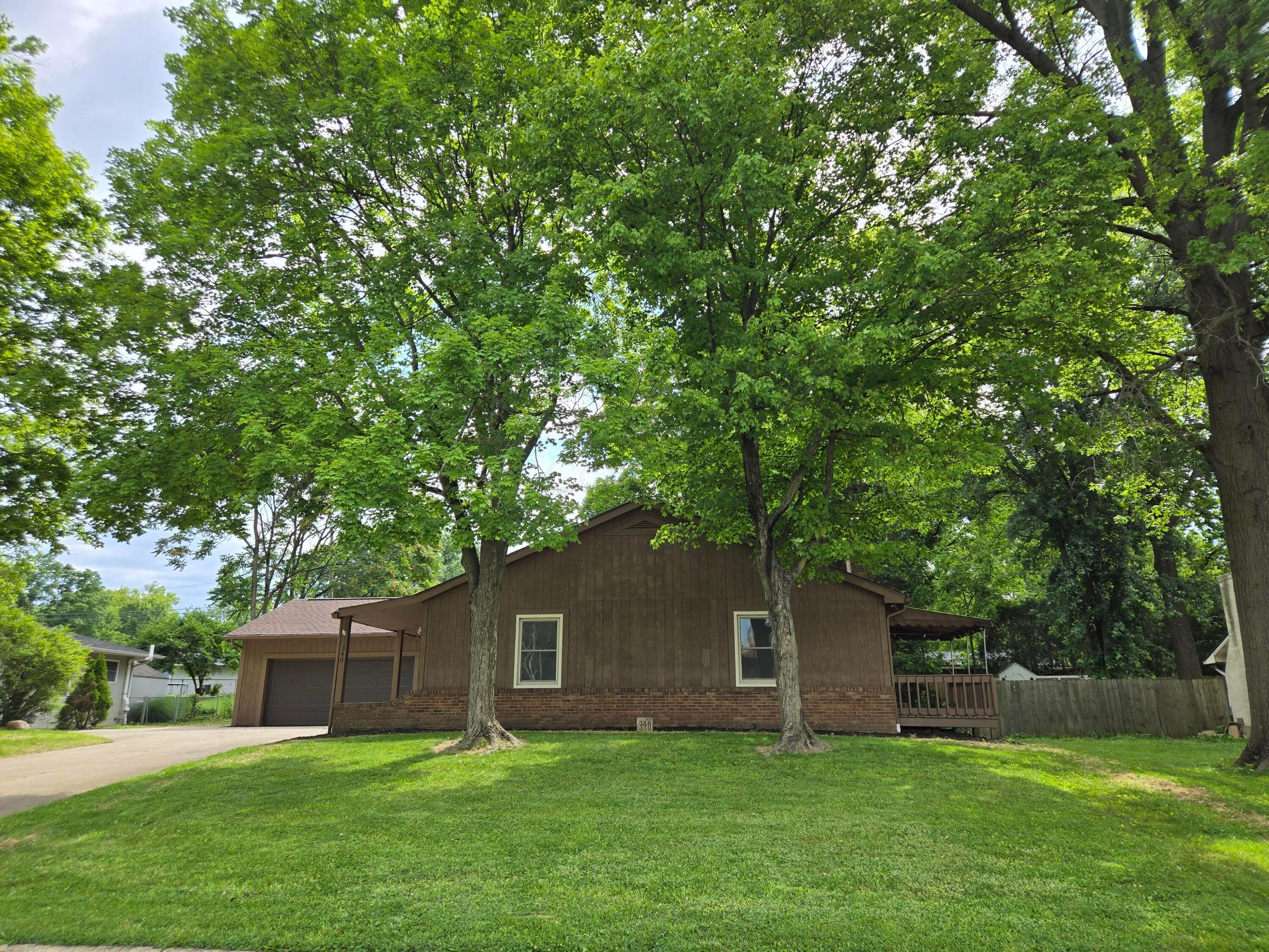 340 Broken Arrow Property Photo 1