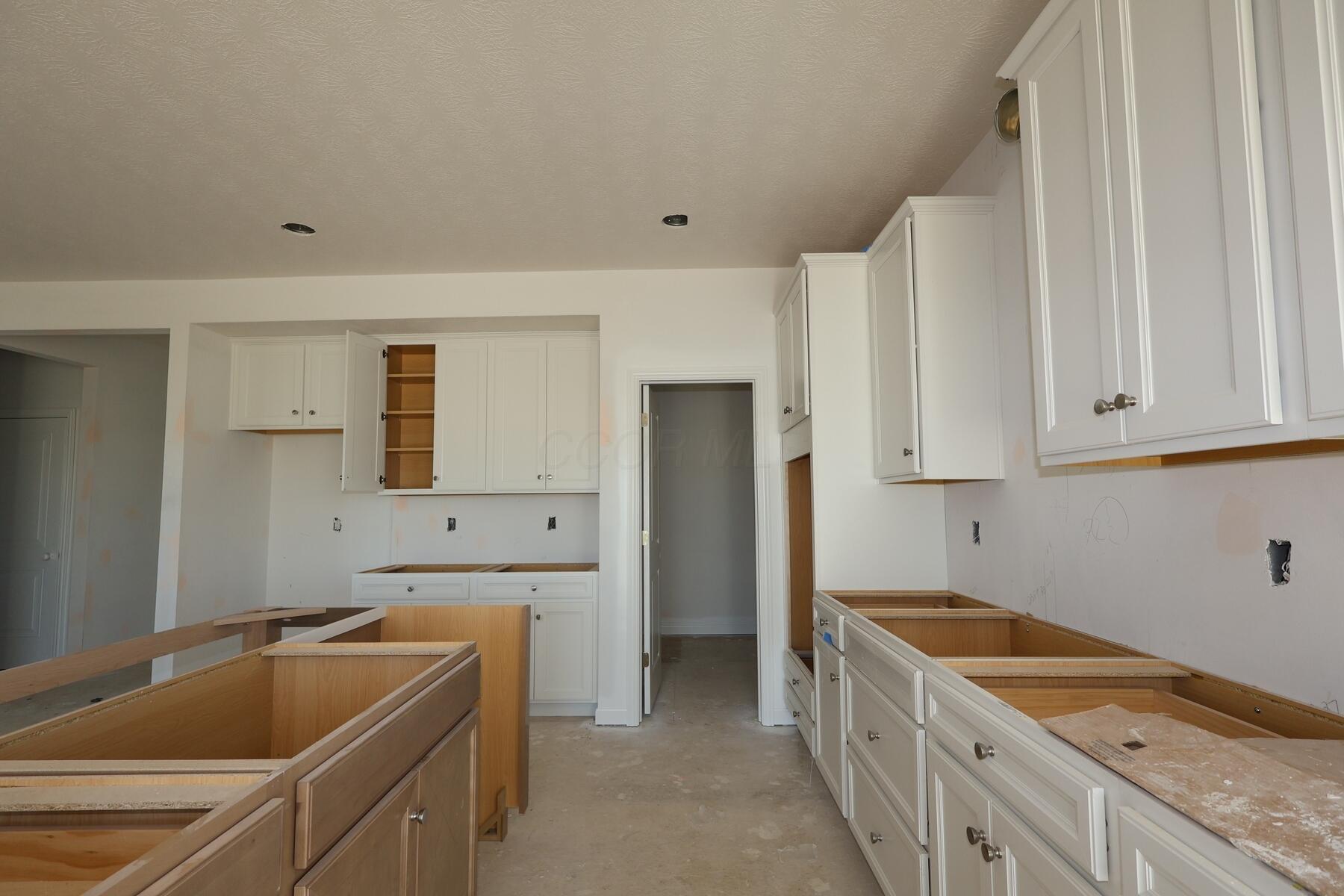 1556 Pieper Lane Property Photo 3