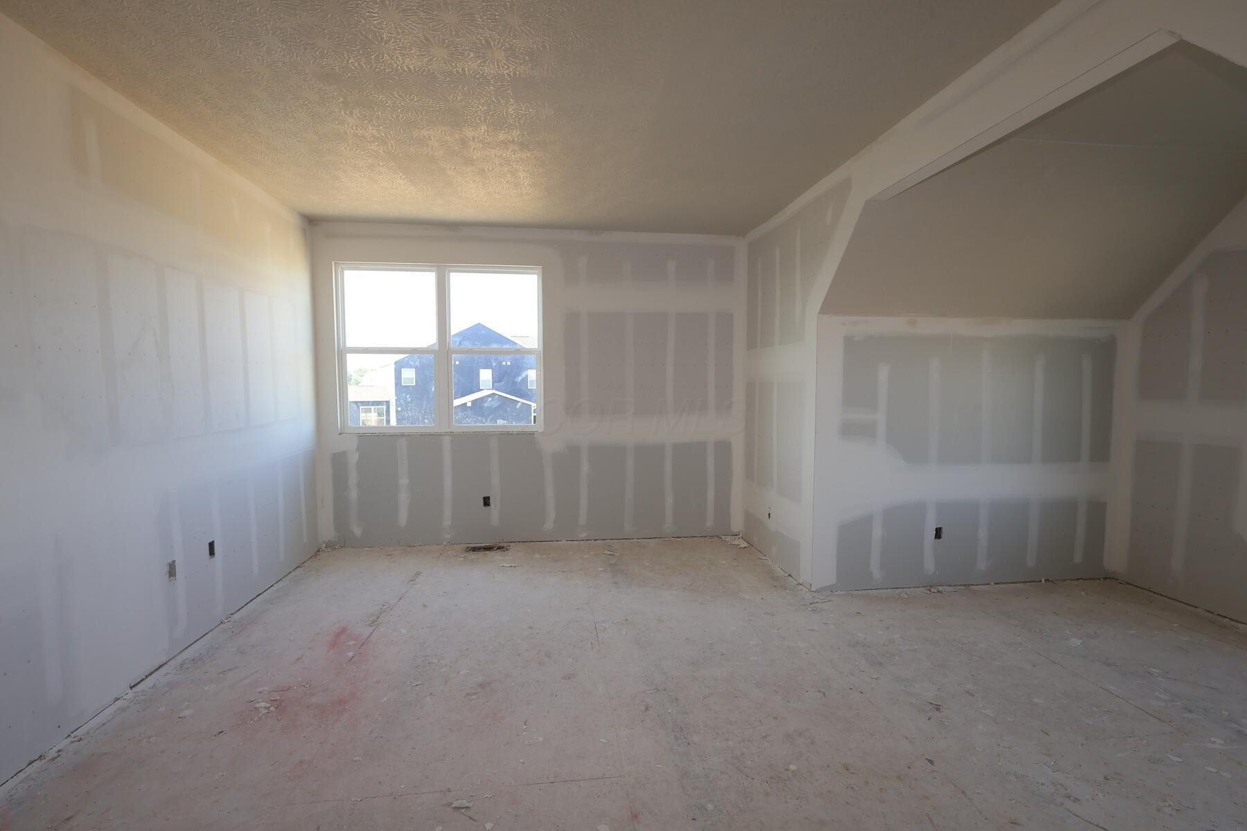 1556 Pieper Lane Property Photo 9