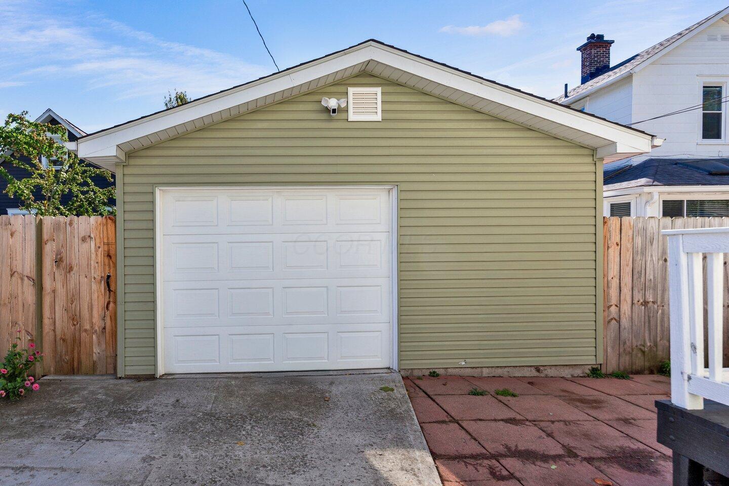 80 Hanford Street Property Photo 39