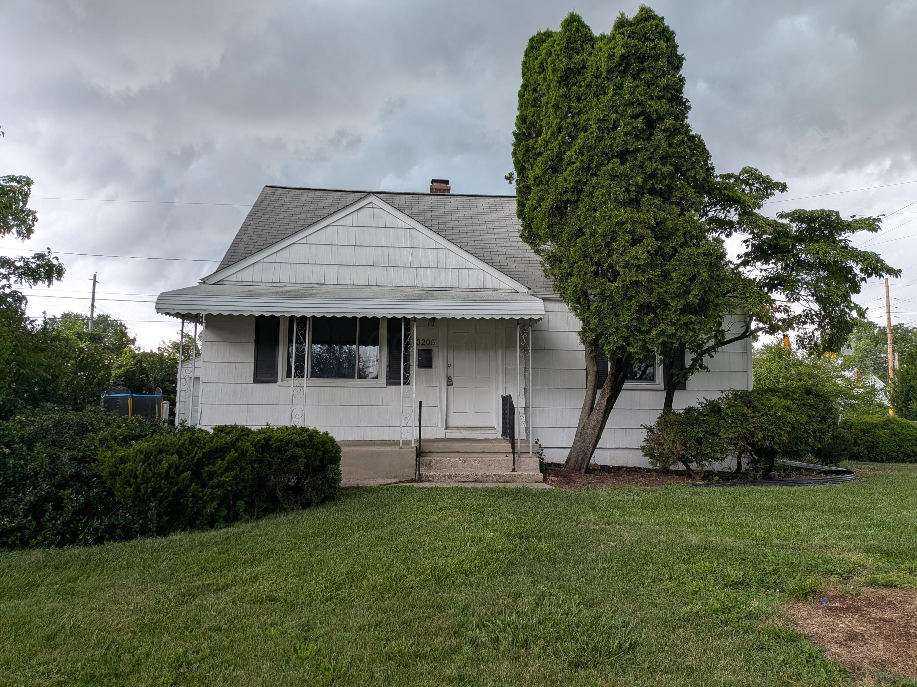 3205 Hamilton Avenue Property Photo 1