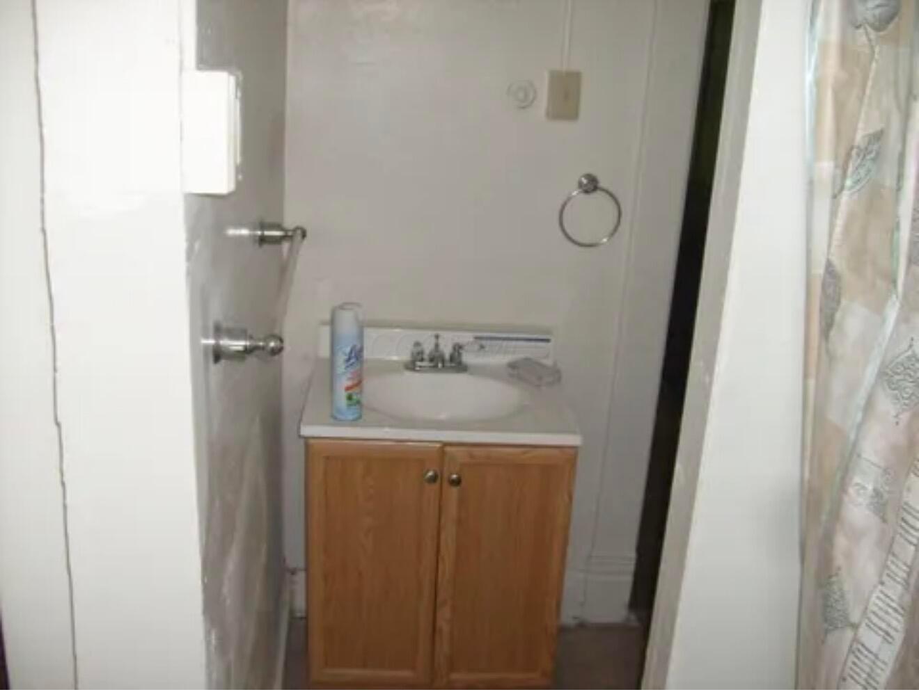 433 Oakwood Avenue Property Photo 6