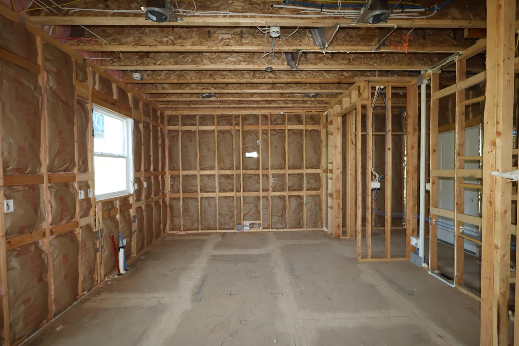 1668 Kenneth Drive Property Photo 4