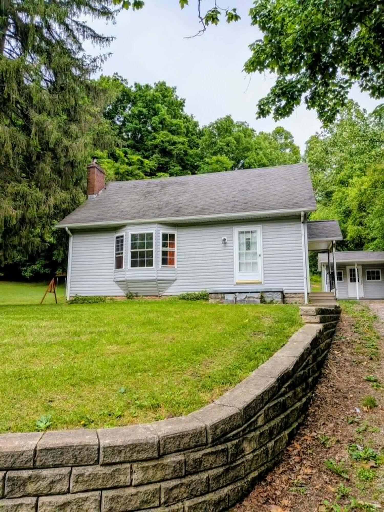 5913 Upper Twin Road Property Photo 1